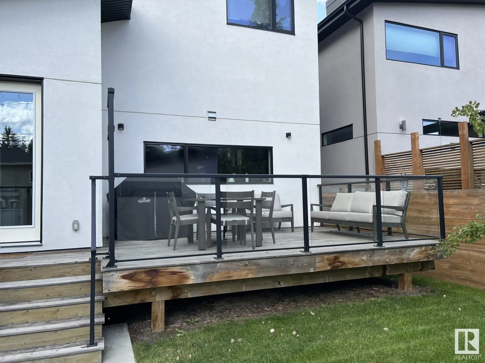 44A VALLEYVIEW Crescent