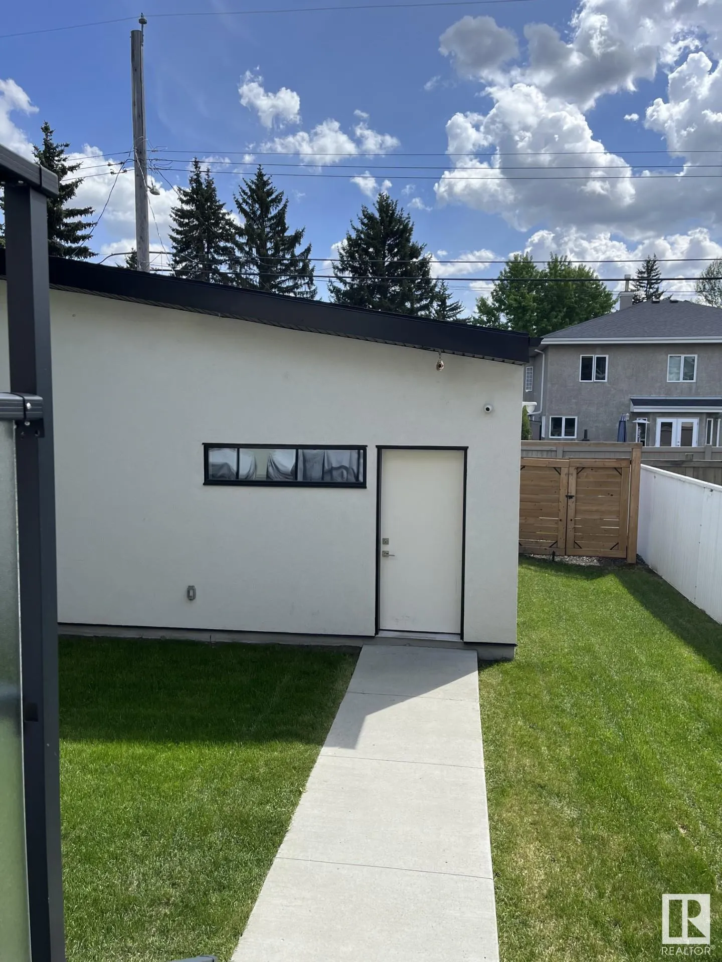44A VALLEYVIEW Crescent