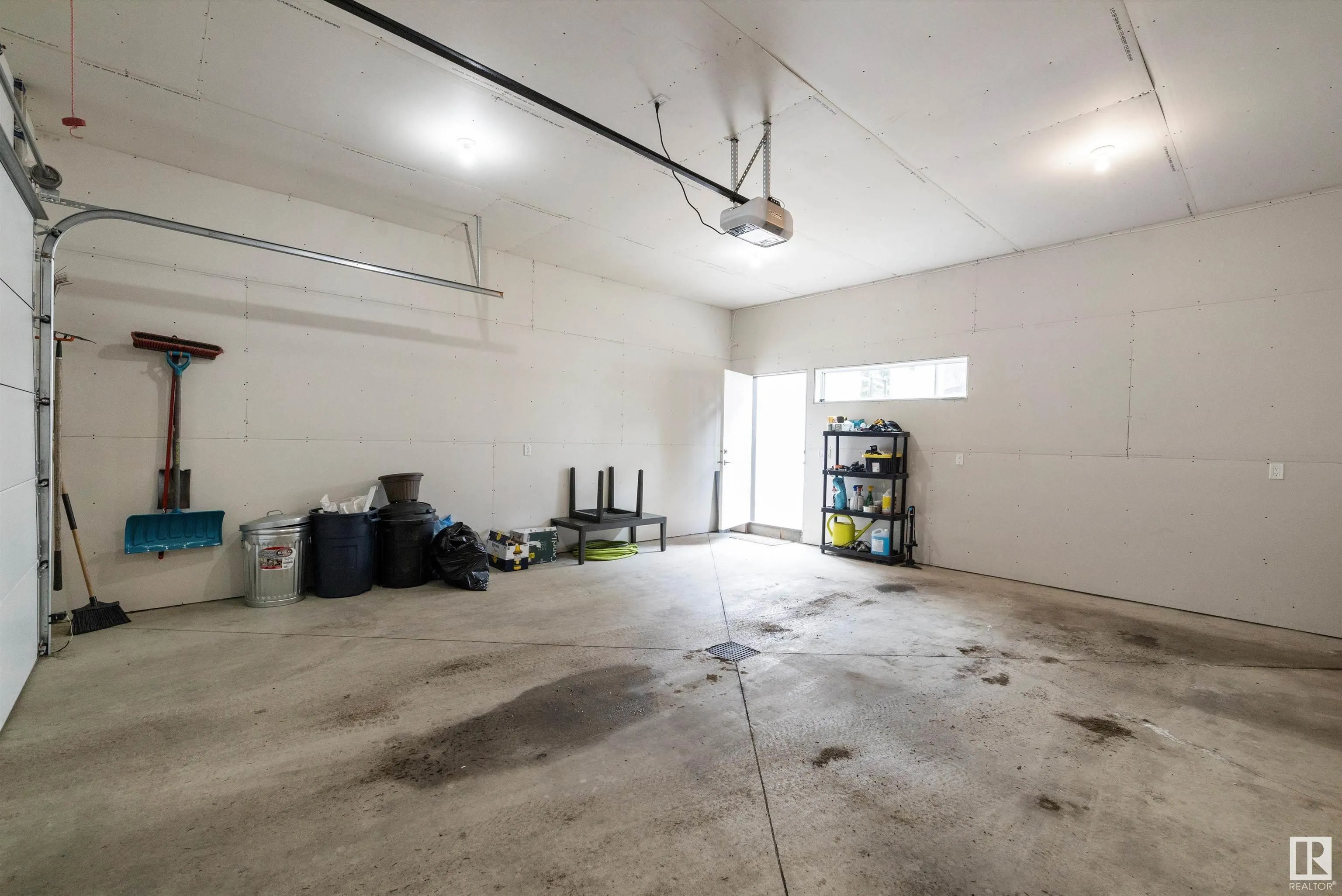 44A VALLEYVIEW Crescent