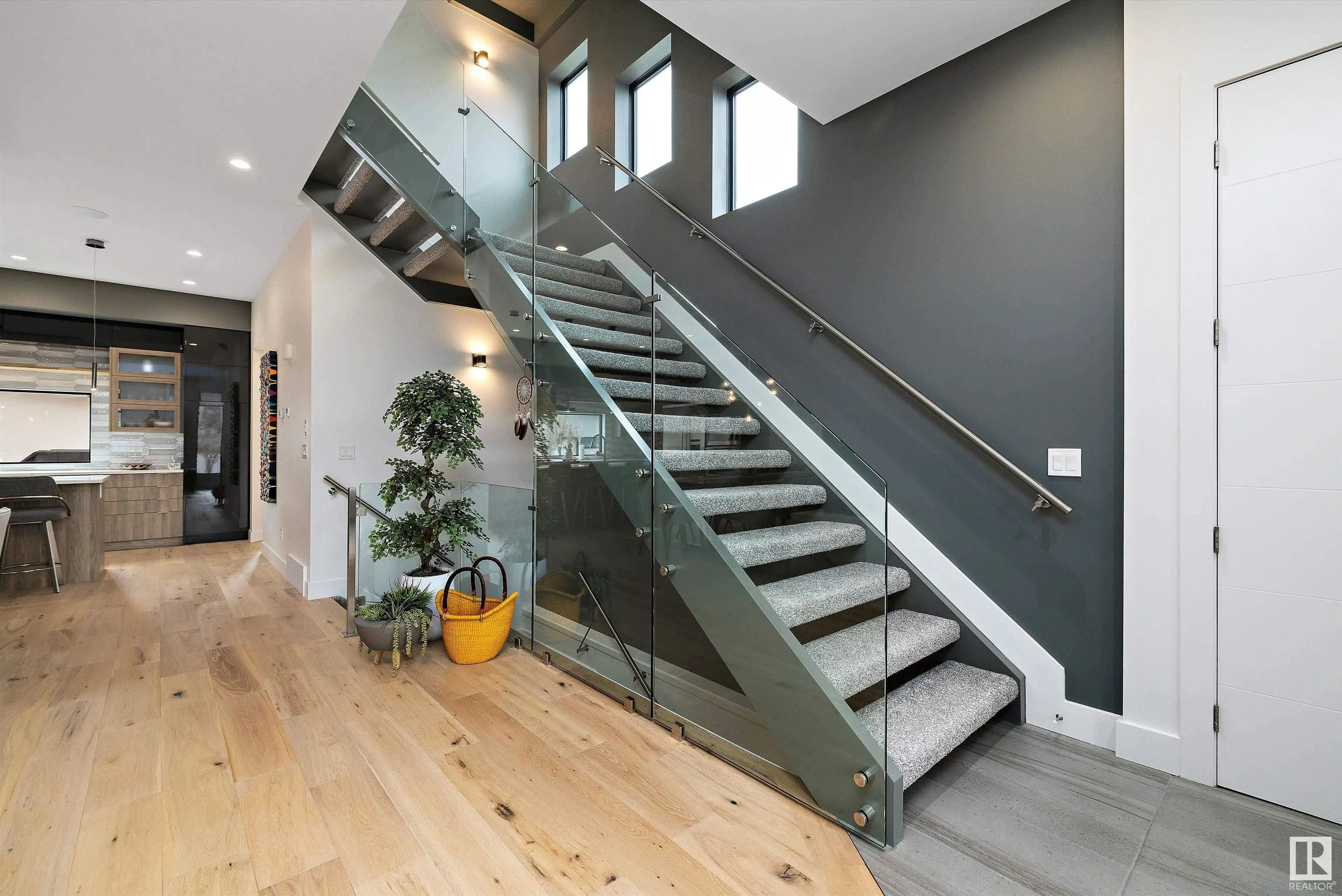44A VALLEYVIEW Crescent