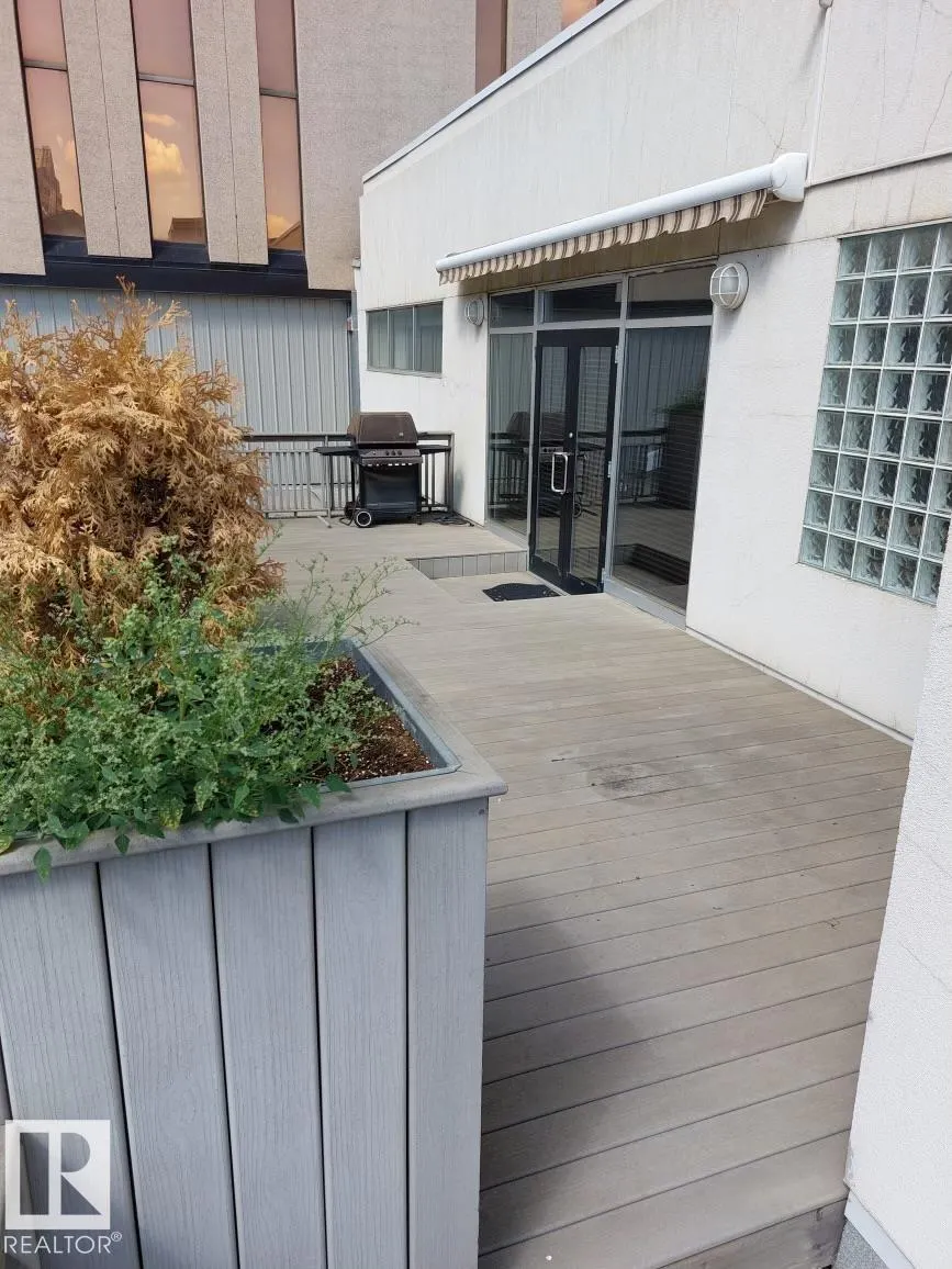10009 102 Avenue