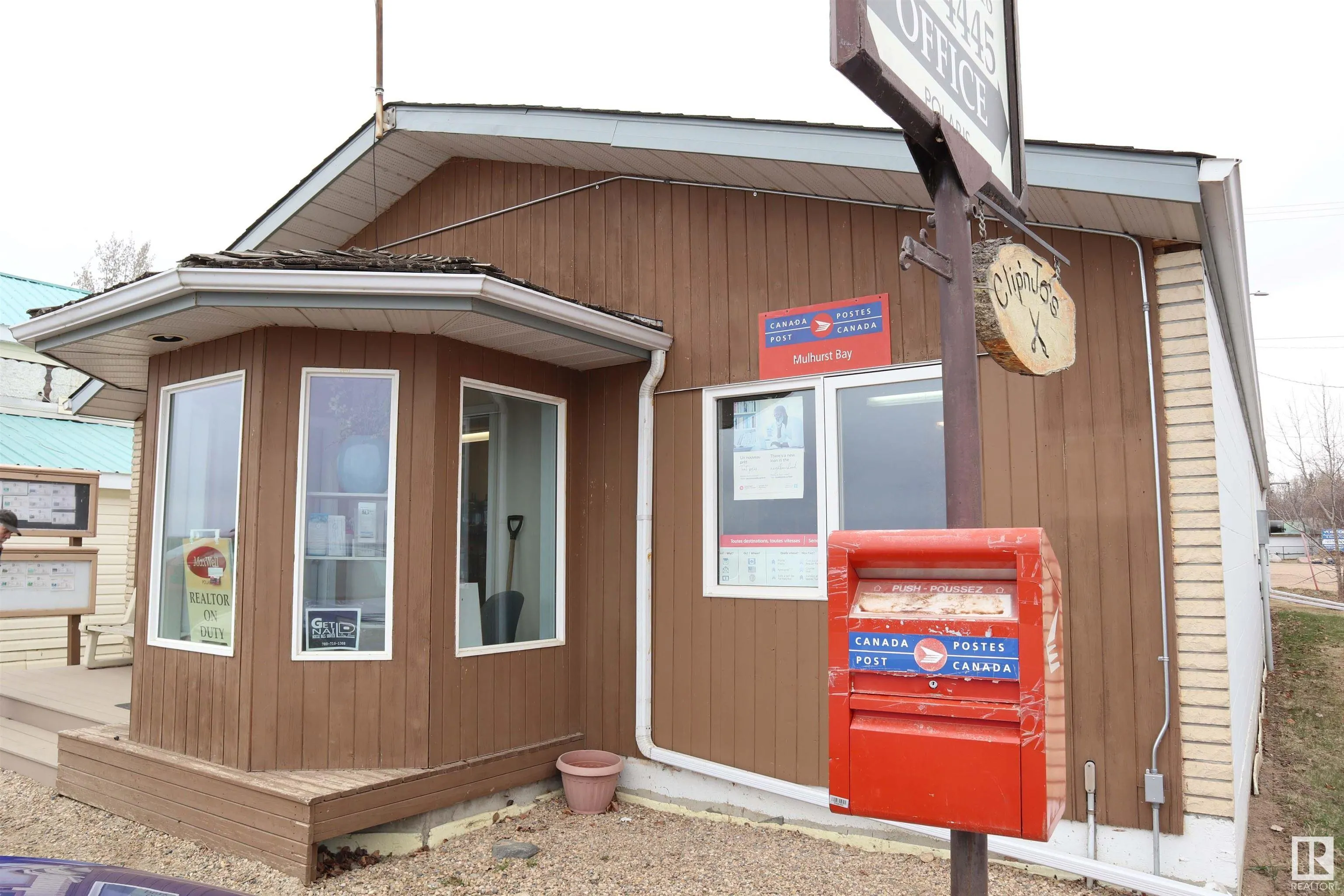 5606 LAKE Drive
