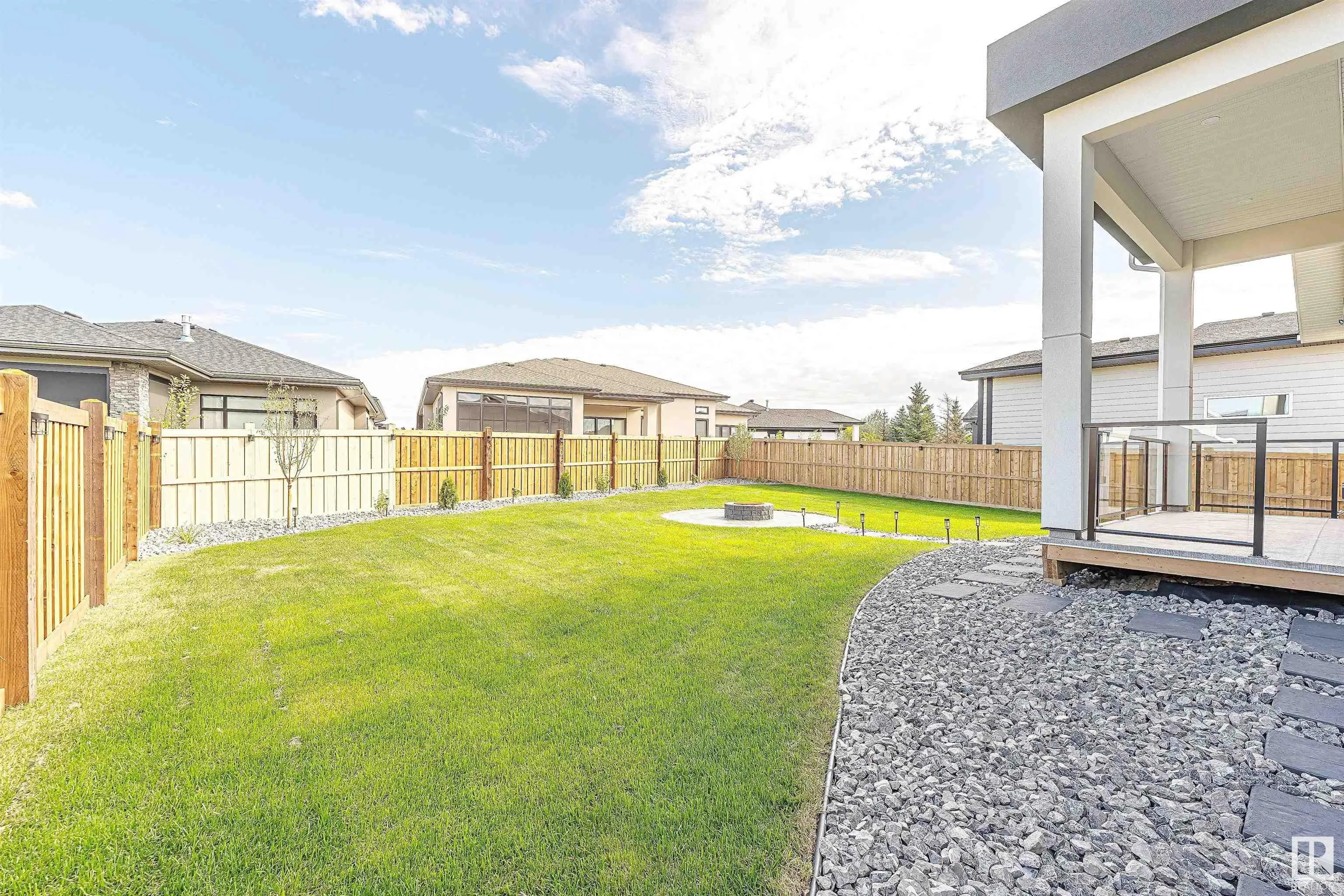 20 EASTON Close
