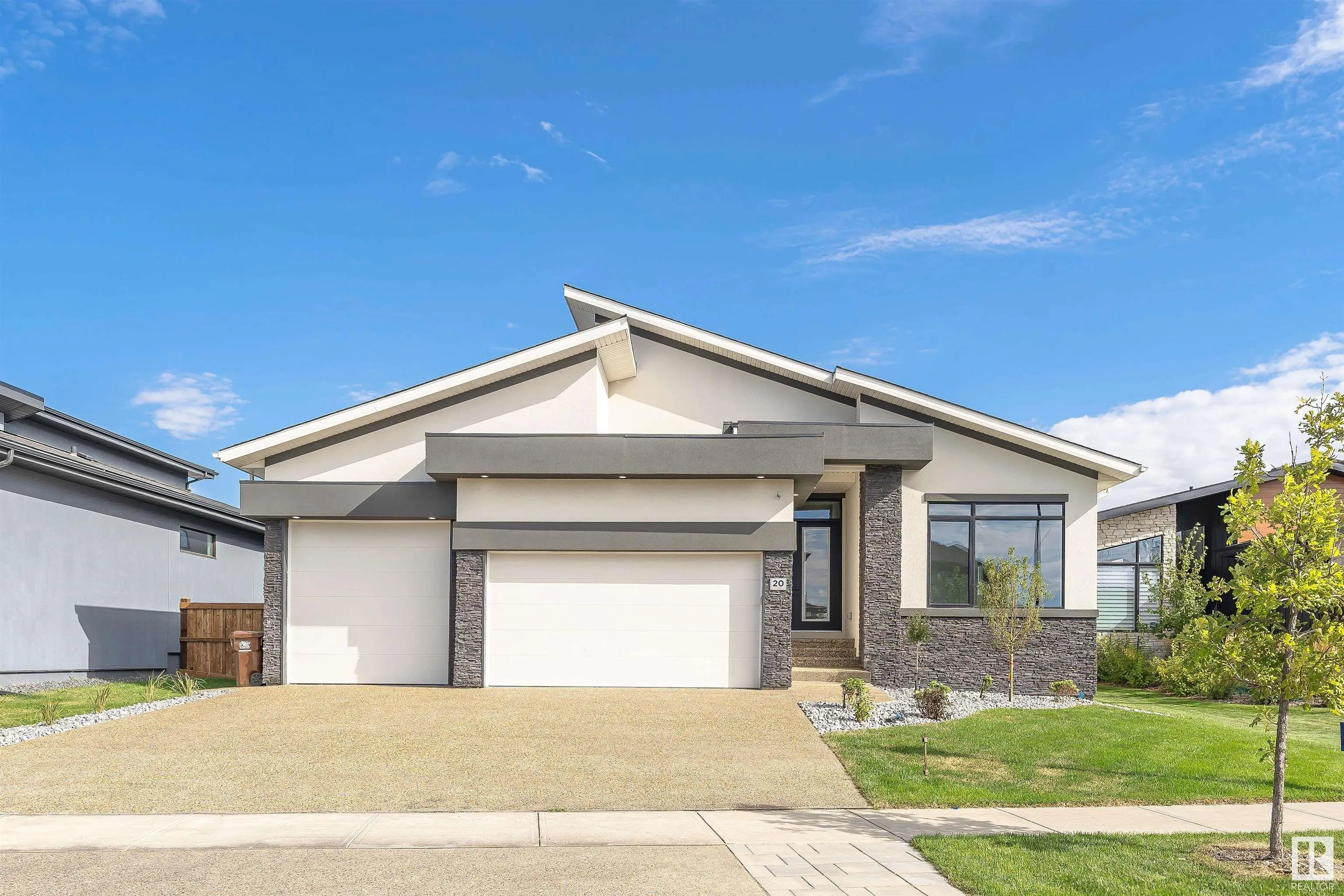 20 EASTON Close