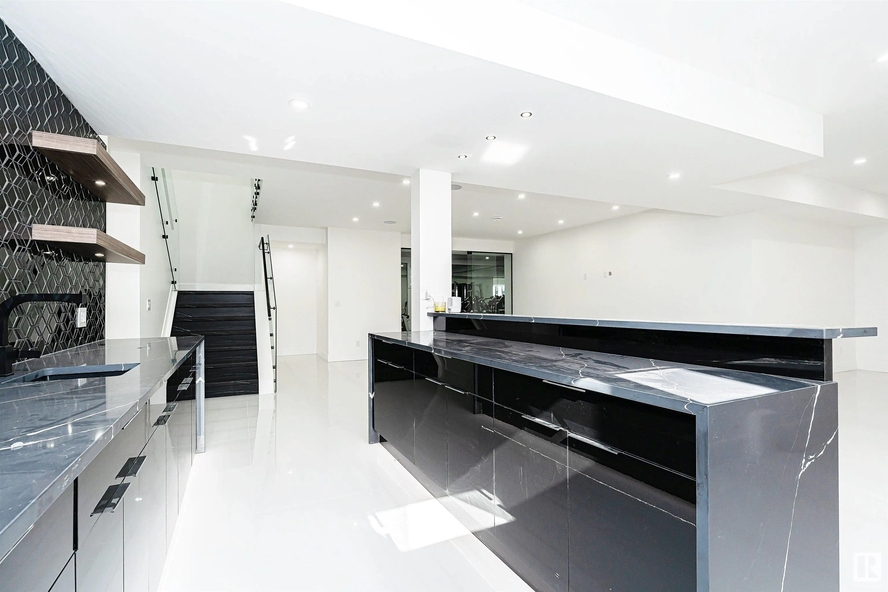 20 EASTON Close