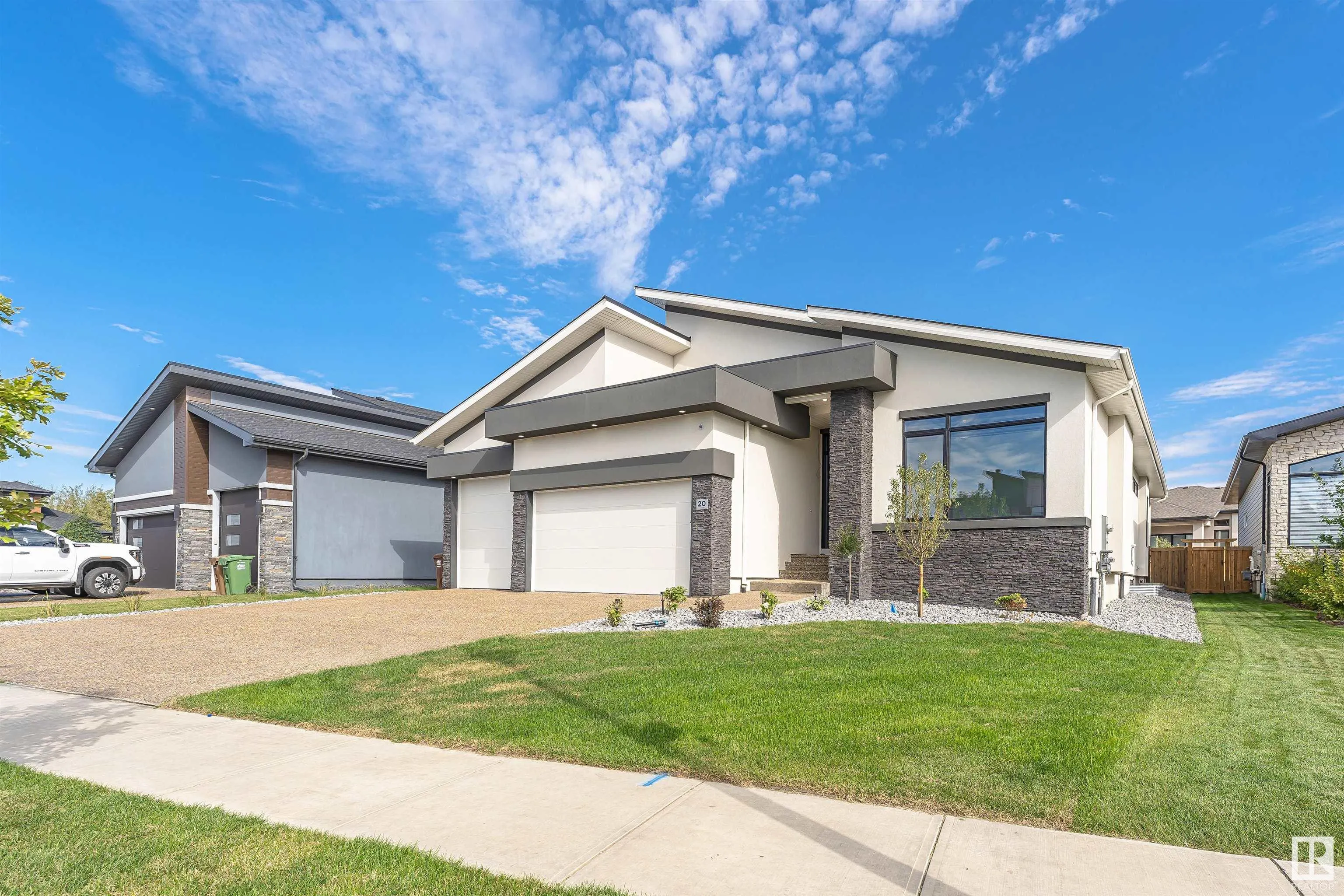 20 EASTON Close