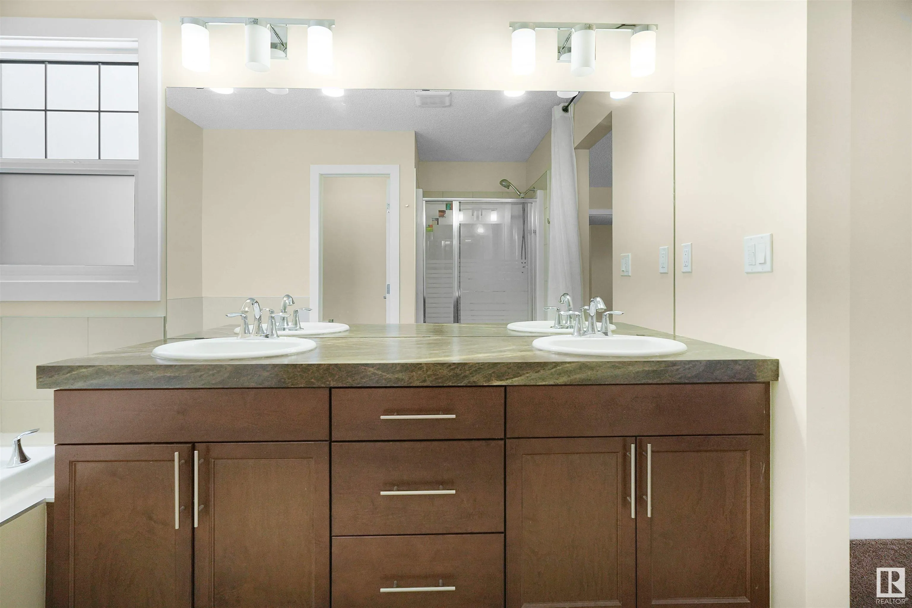 3071 Carpenter Landing