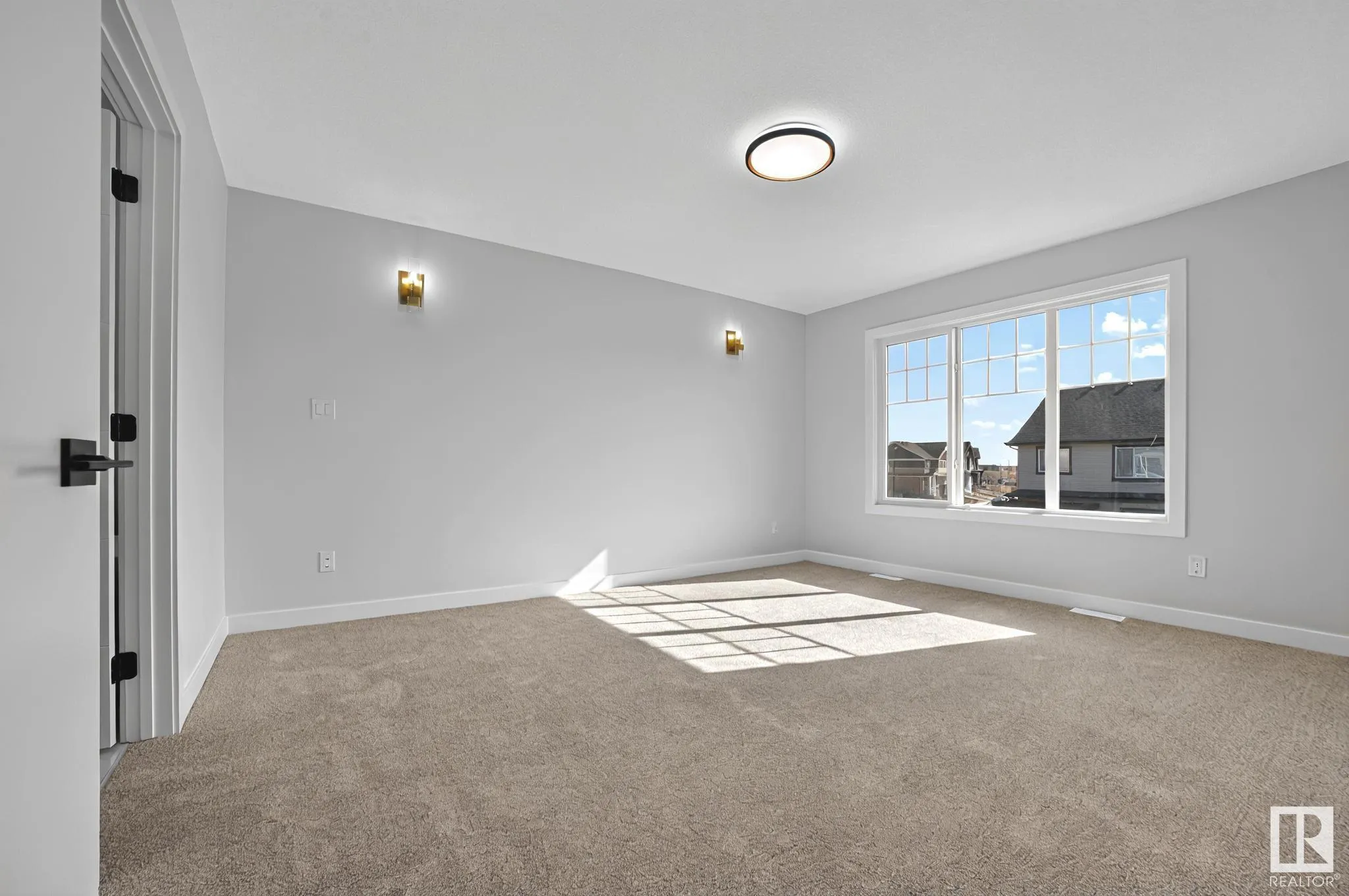 142 Larch Crescent