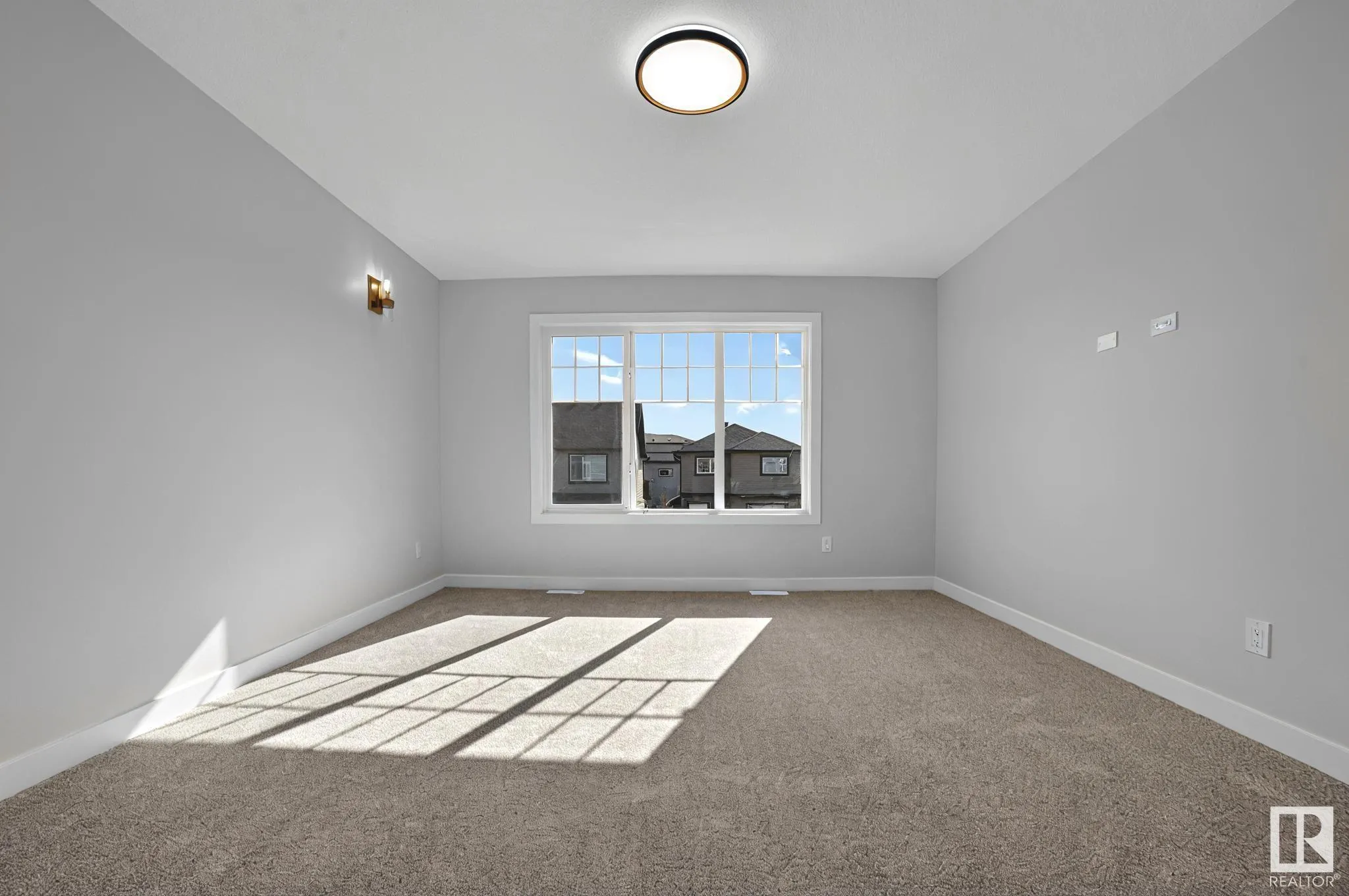 142 Larch Crescent