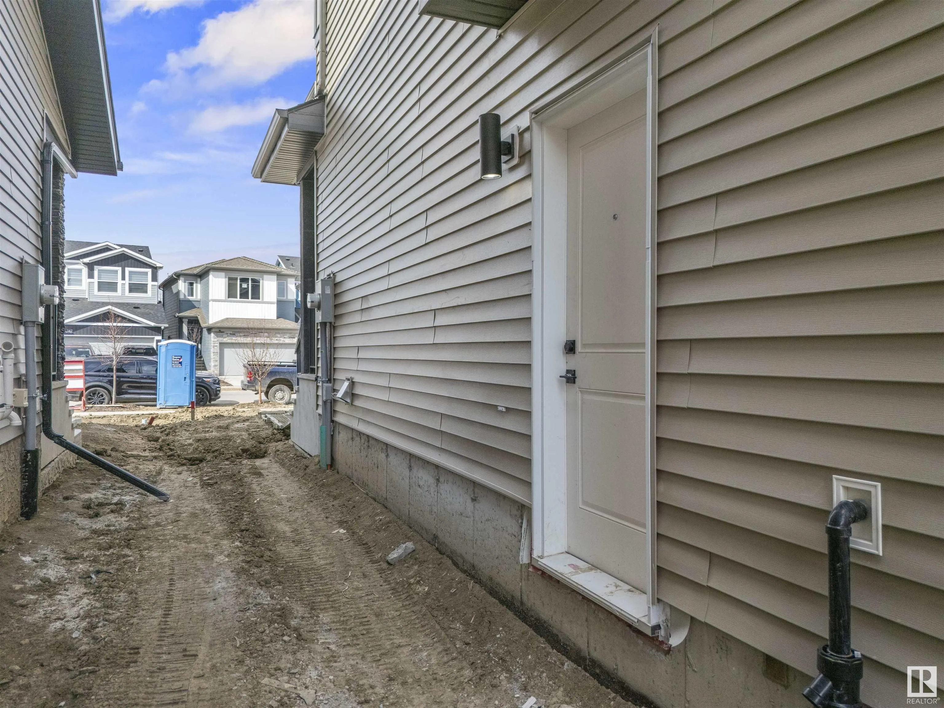 142 Larch Crescent