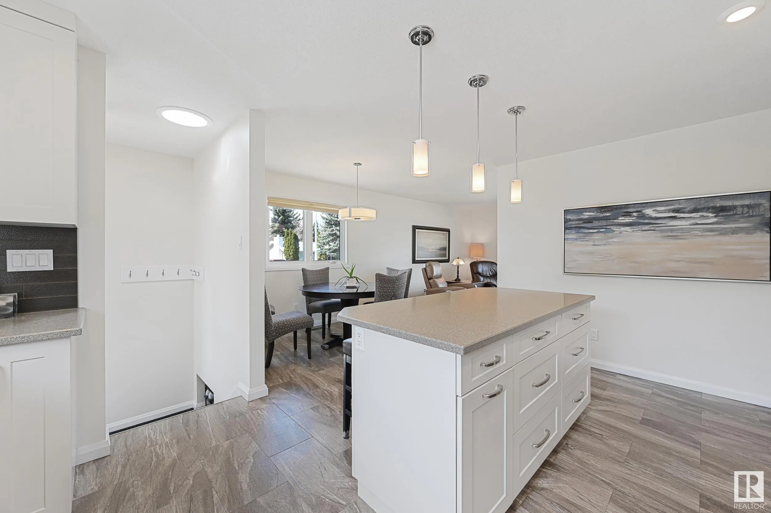 26 GLACIER Crescent