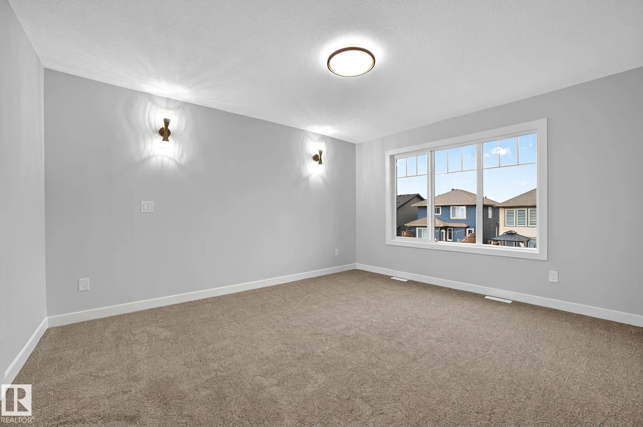 150 Larch Crescent