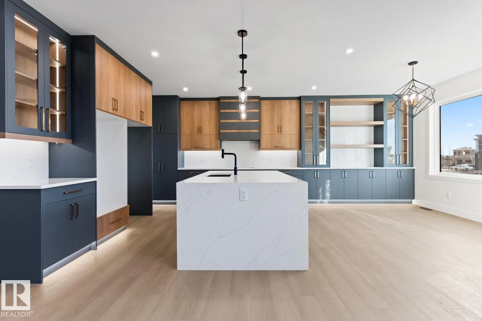 139 Creekside Lane