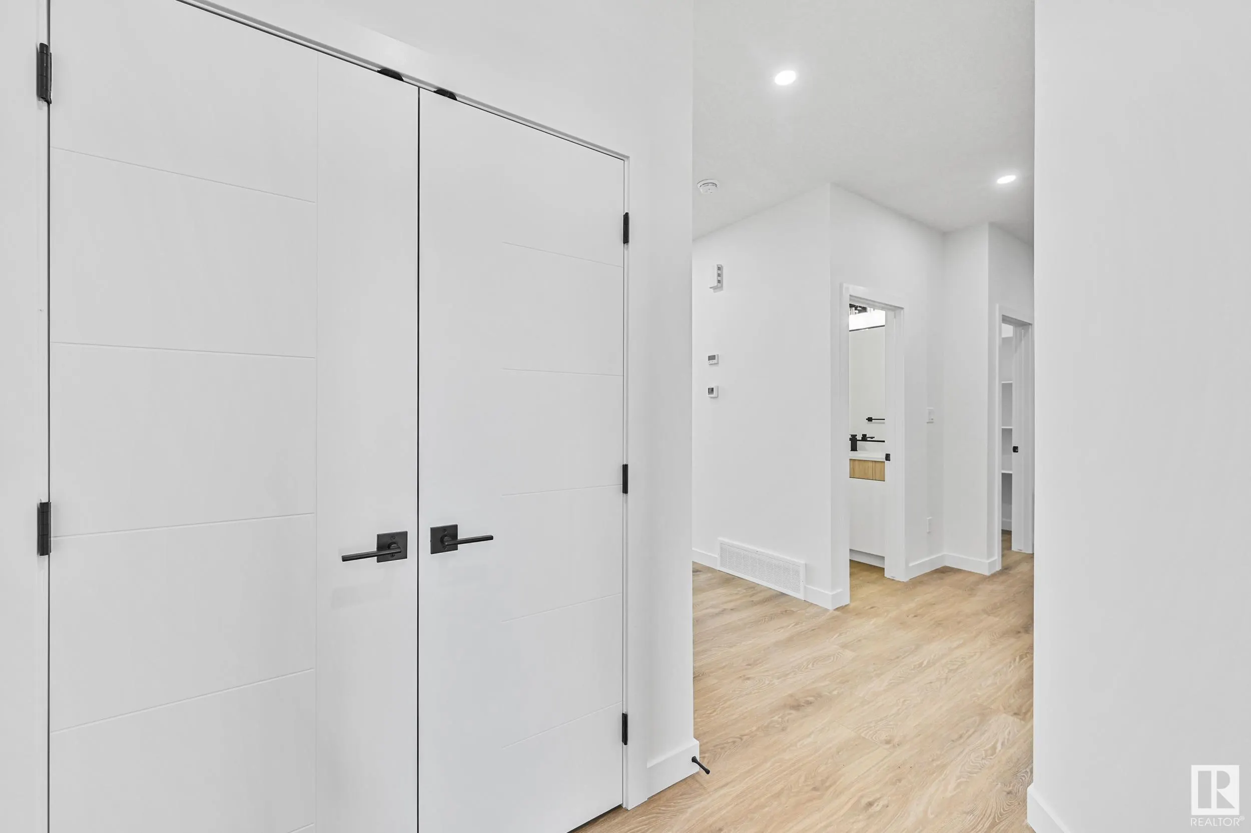 14 ENNS Court