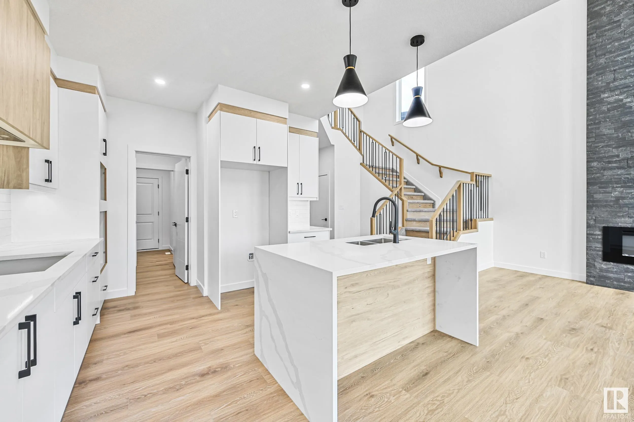 14 ENNS Court