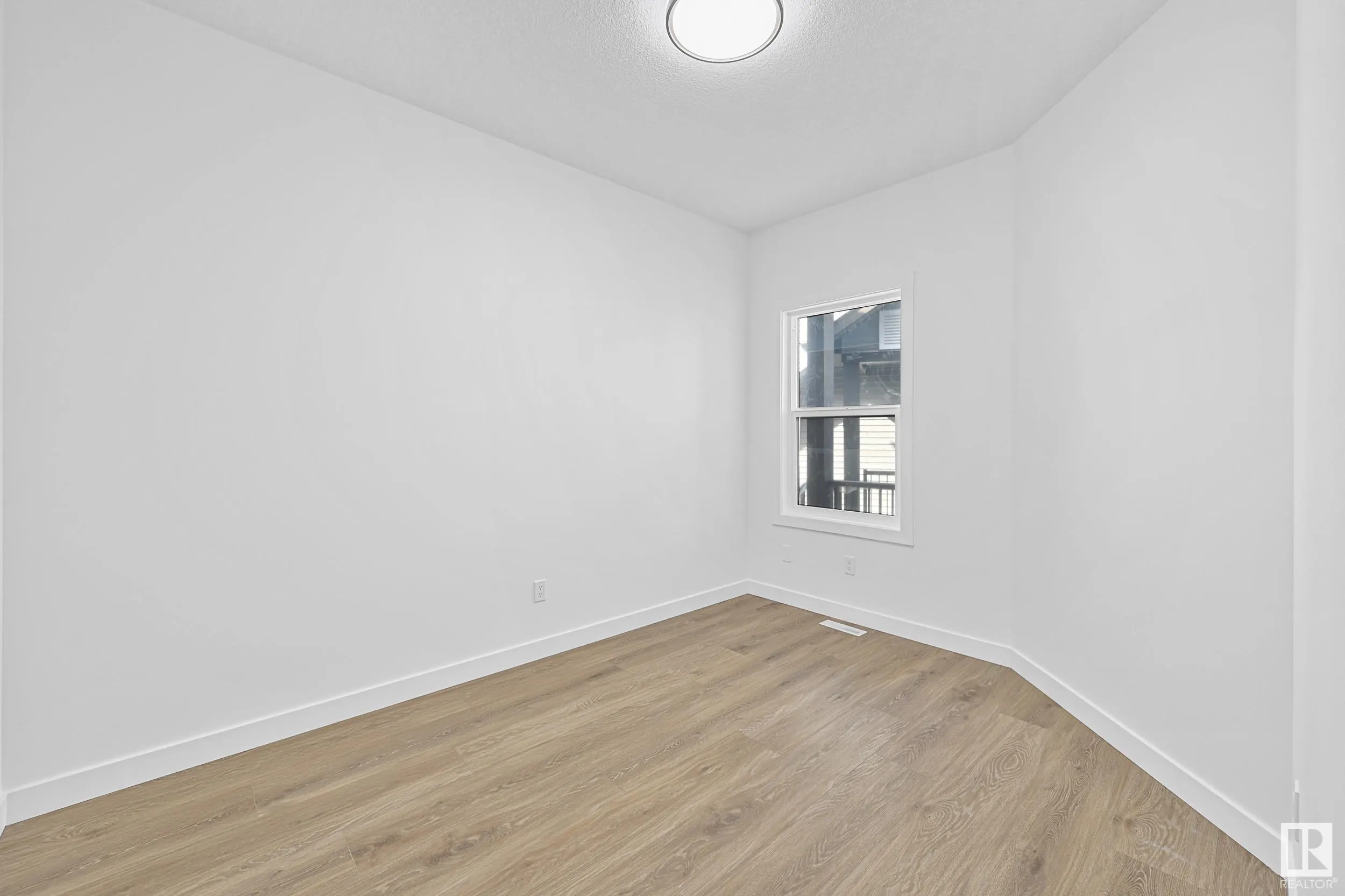 14 ENNS Court