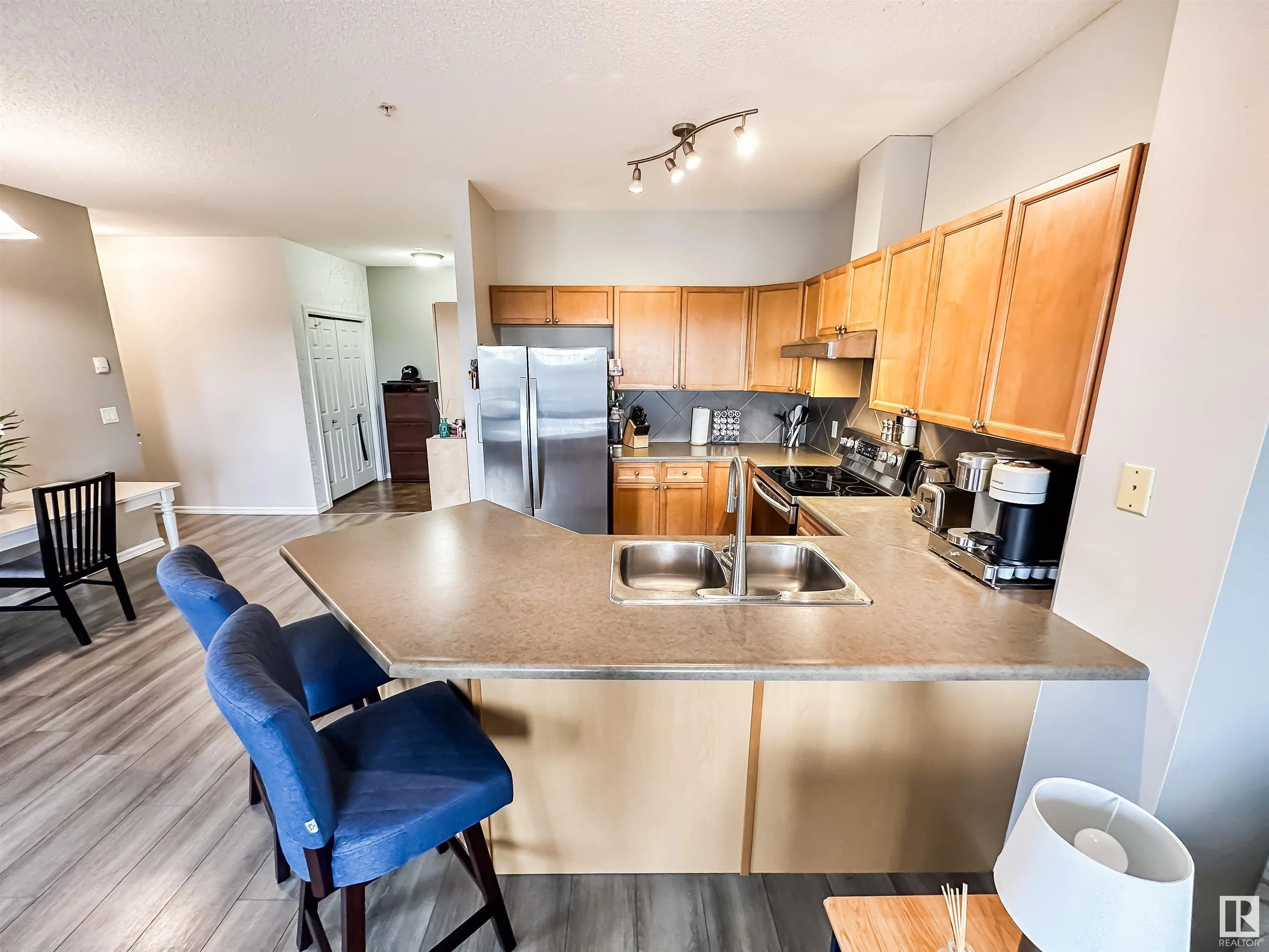 226 MACEWAN Road