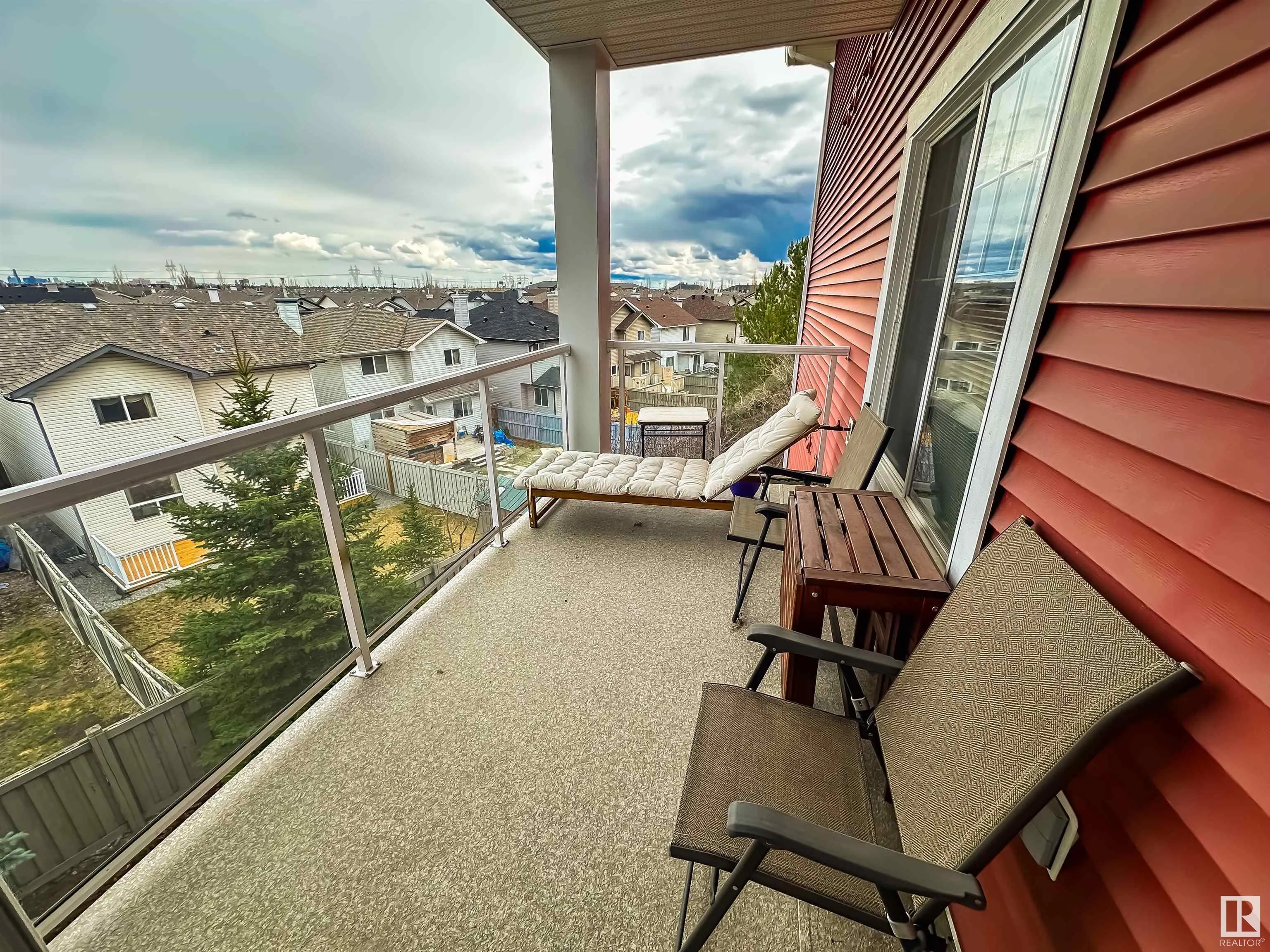 226 MACEWAN Road