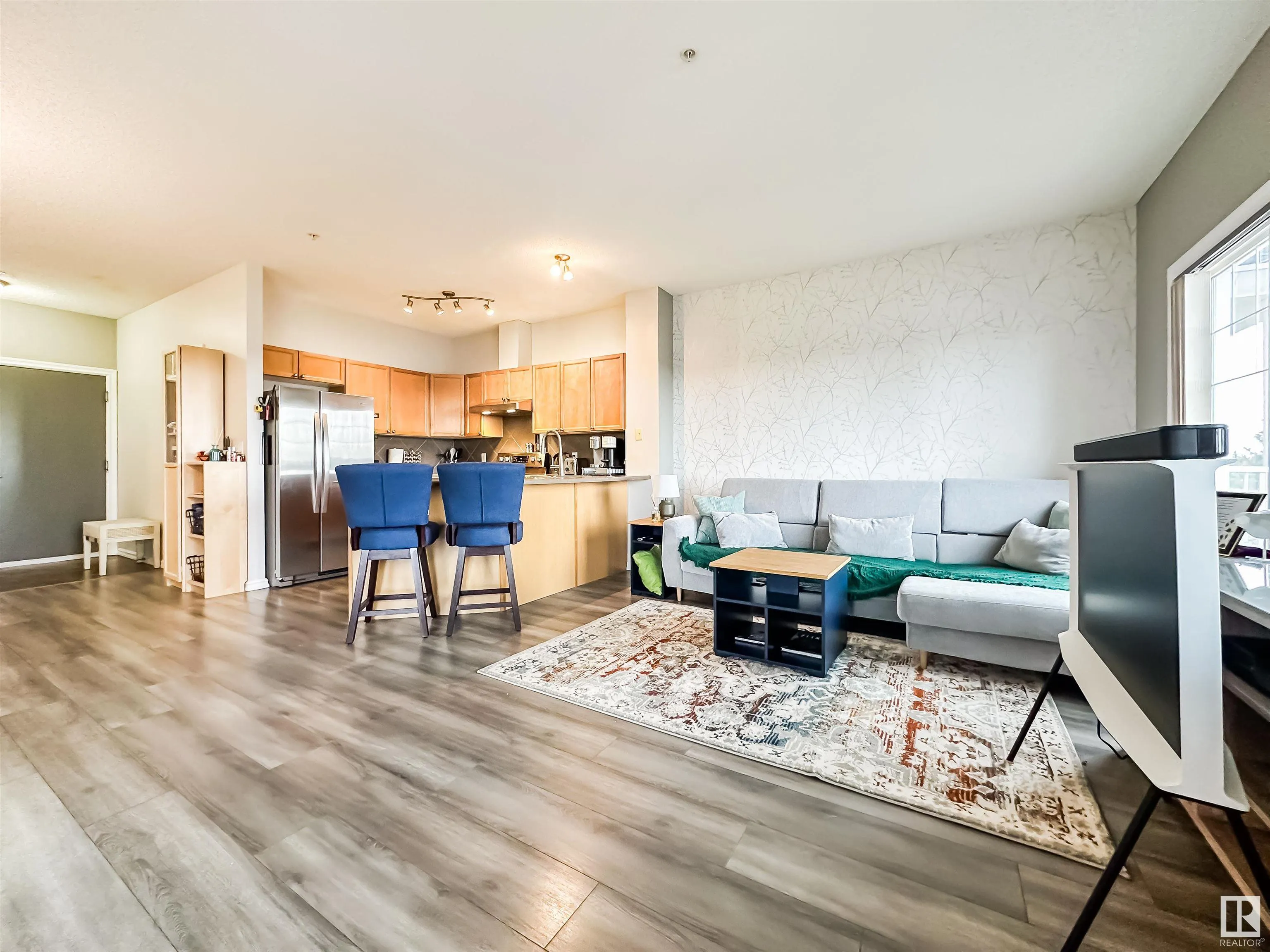 226 MACEWAN Road