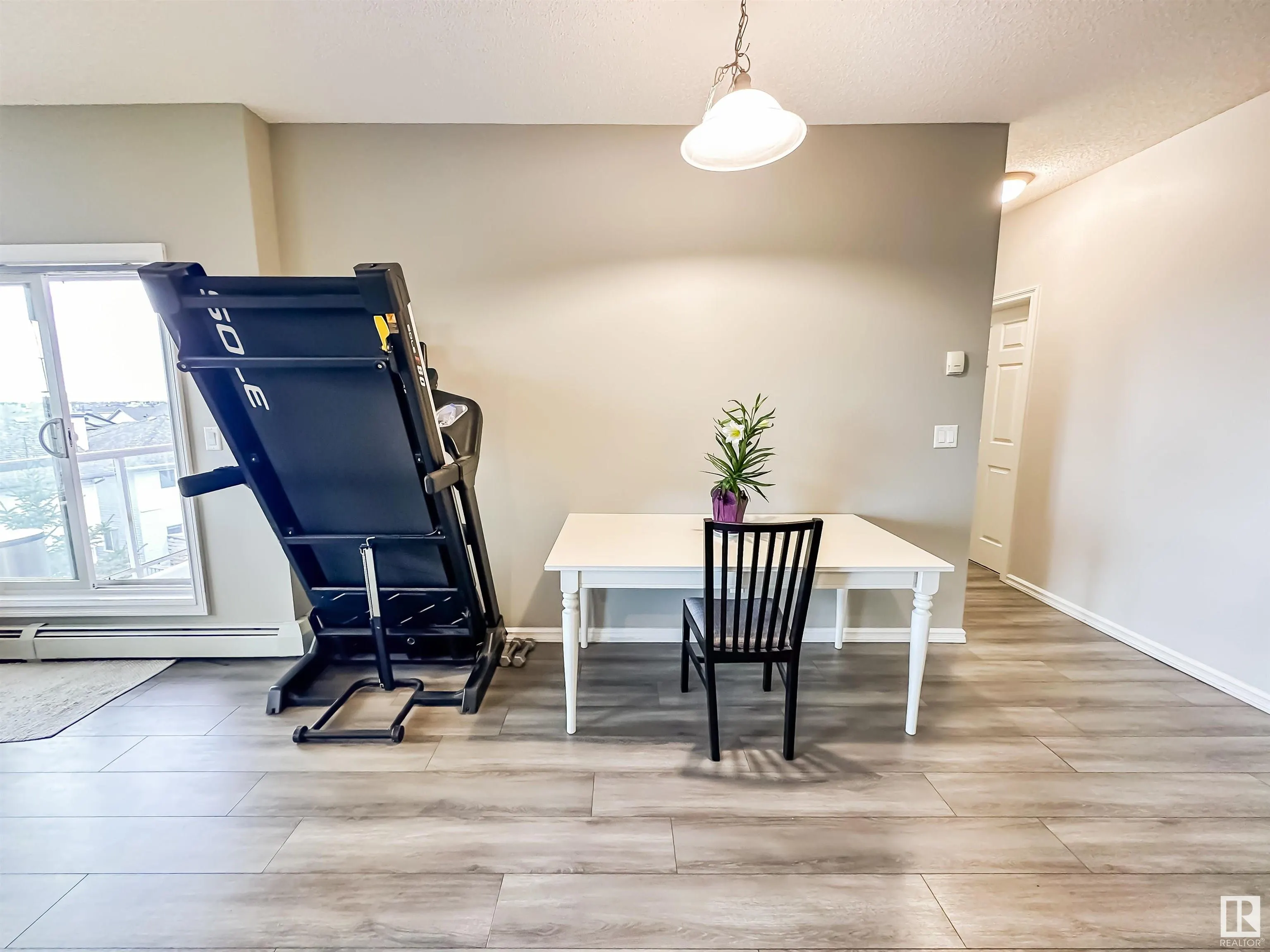226 MACEWAN Road