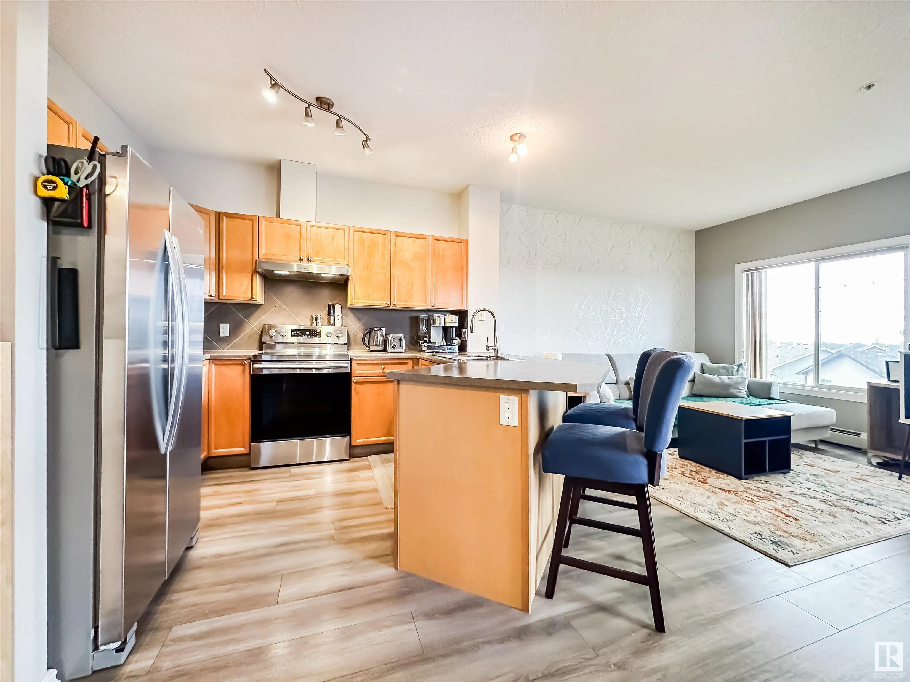 226 MACEWAN Road