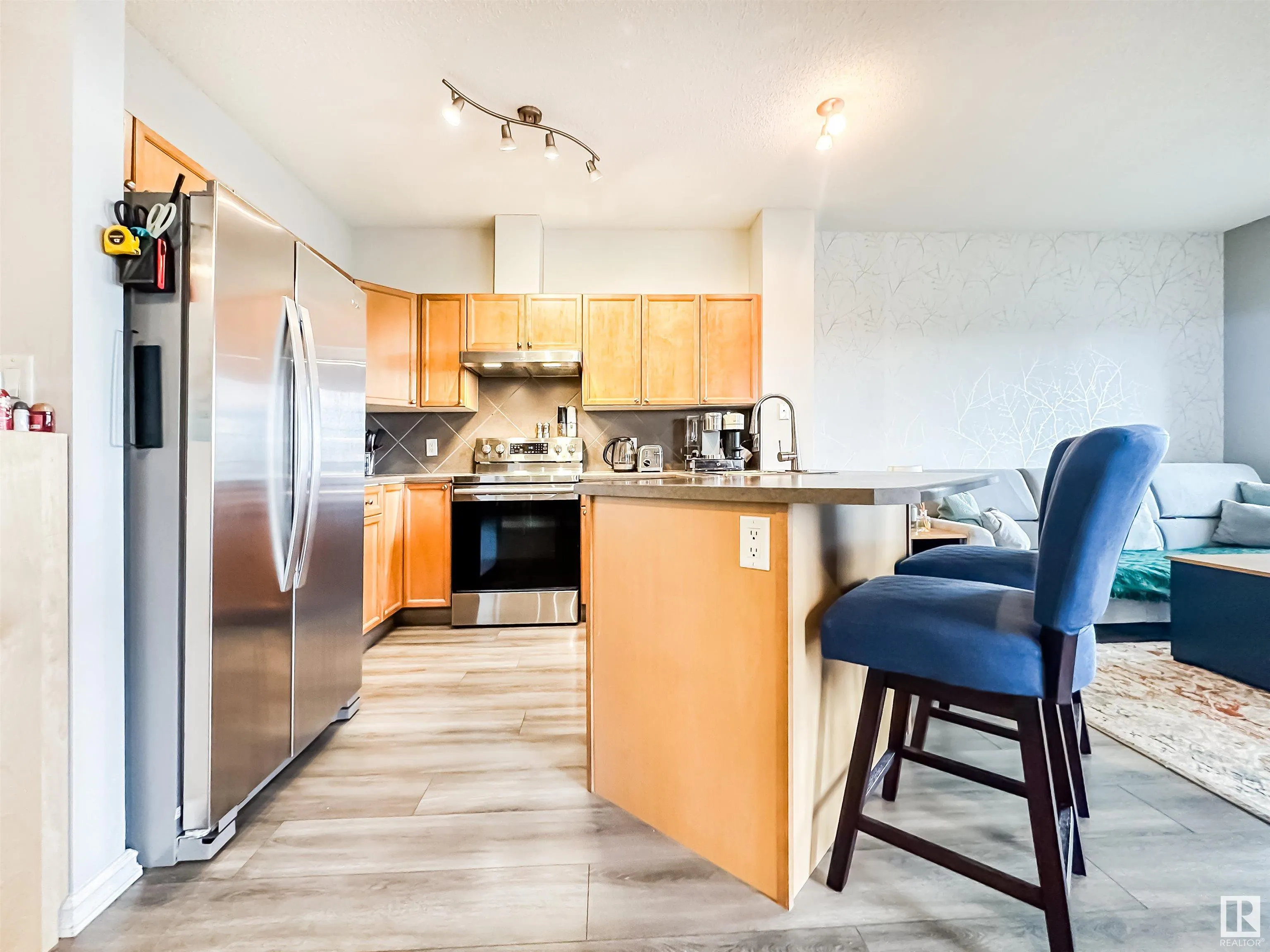 226 MACEWAN Road