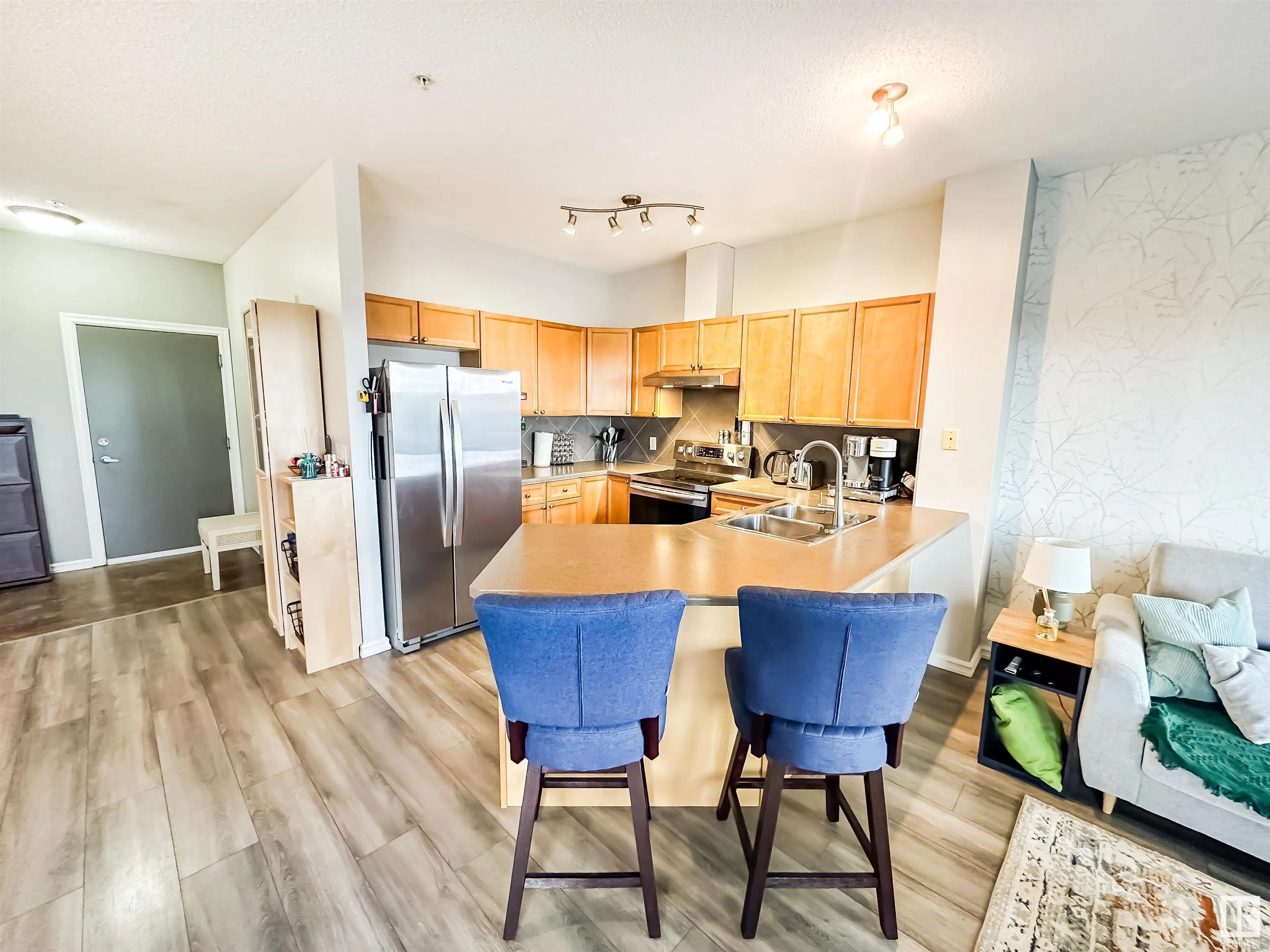 226 MACEWAN Road