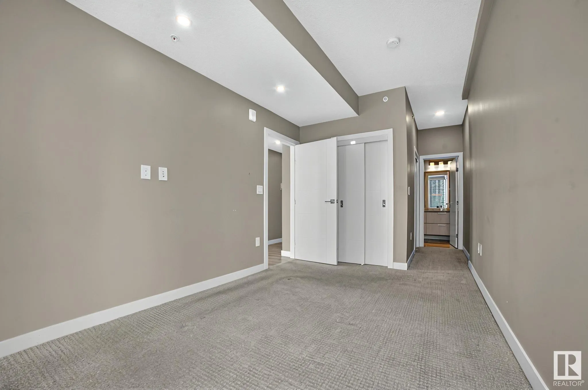 10180 103 Street