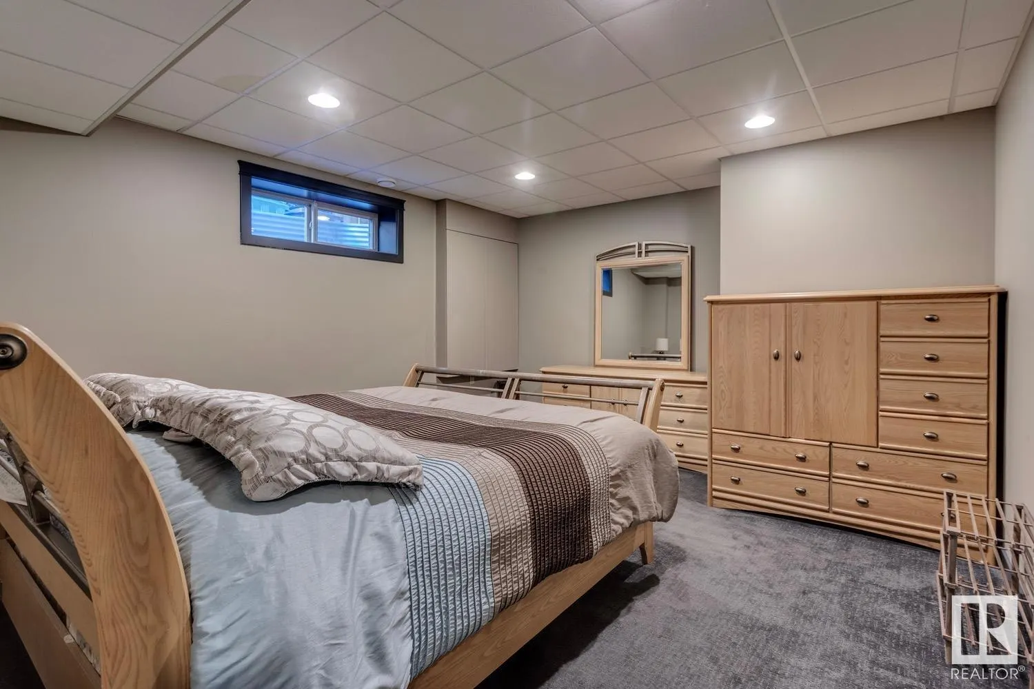 14 OAK Point(e)
