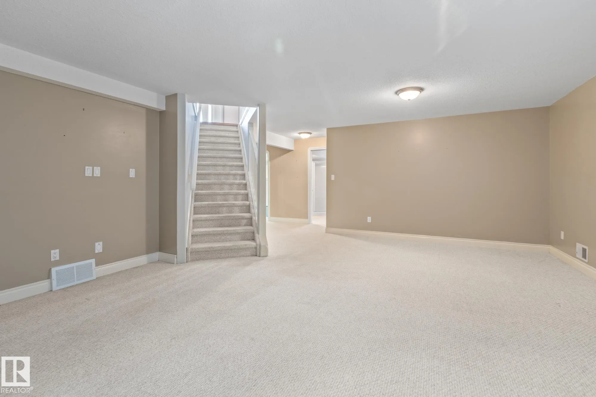 5500 CREEKSIDE Point(e)