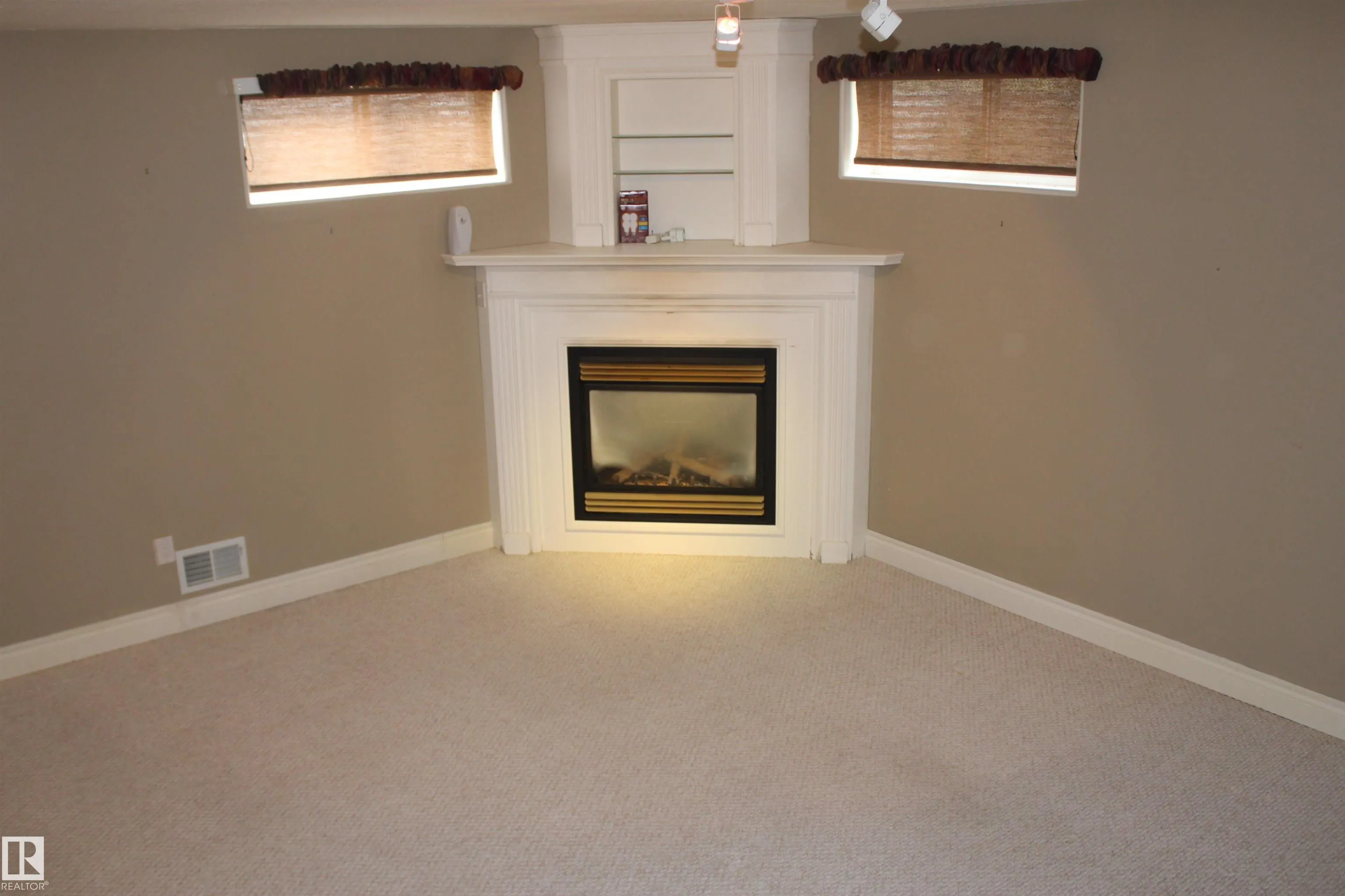 5500 CREEKSIDE Point(e)
