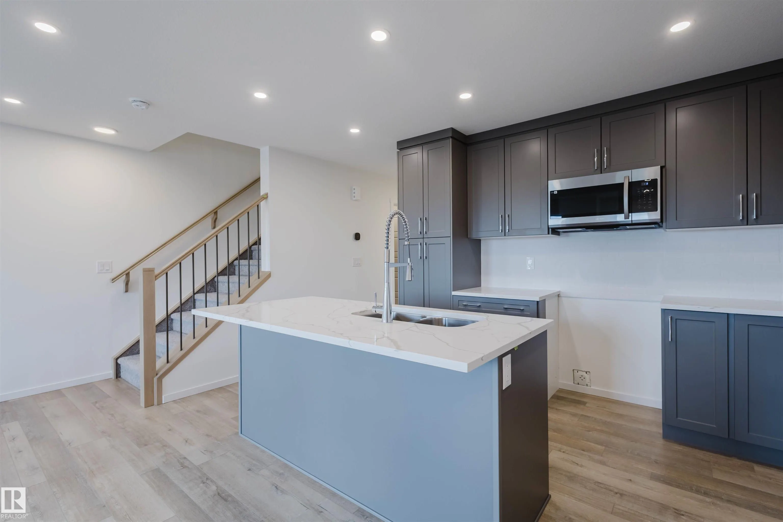 1050 Hearthstone Boulevard
