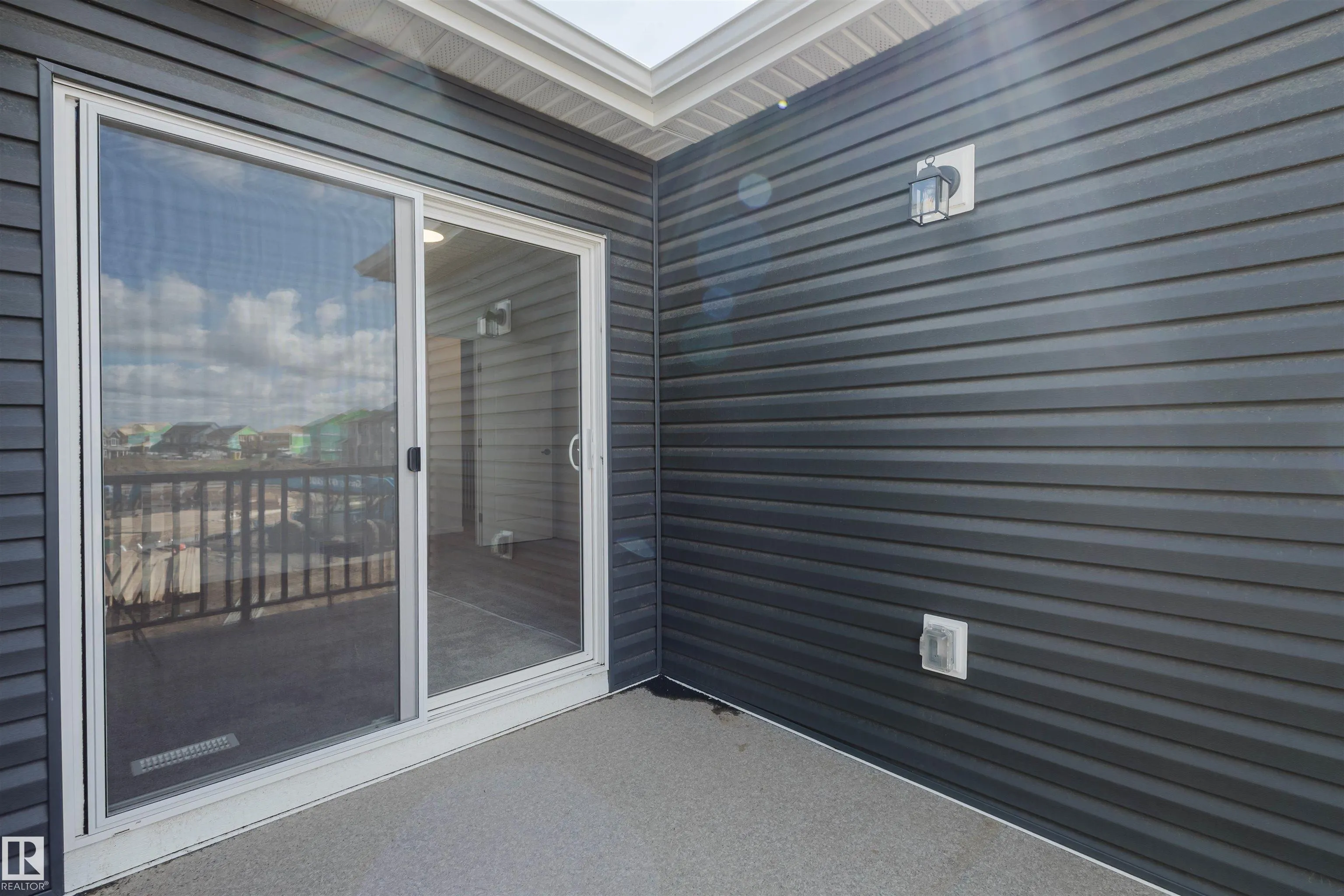 1050 Hearthstone Boulevard
