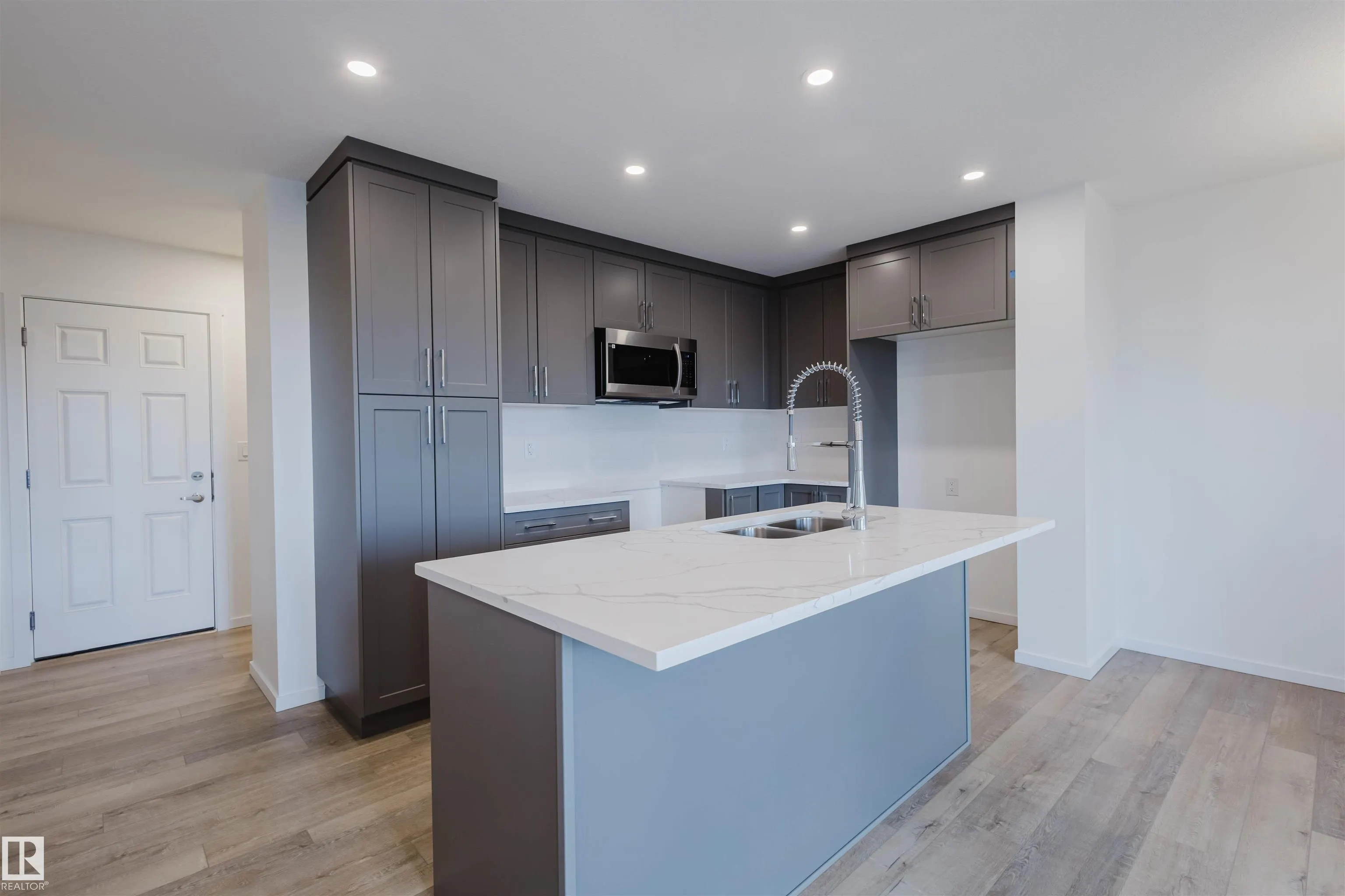 1050 Hearthstone Boulevard