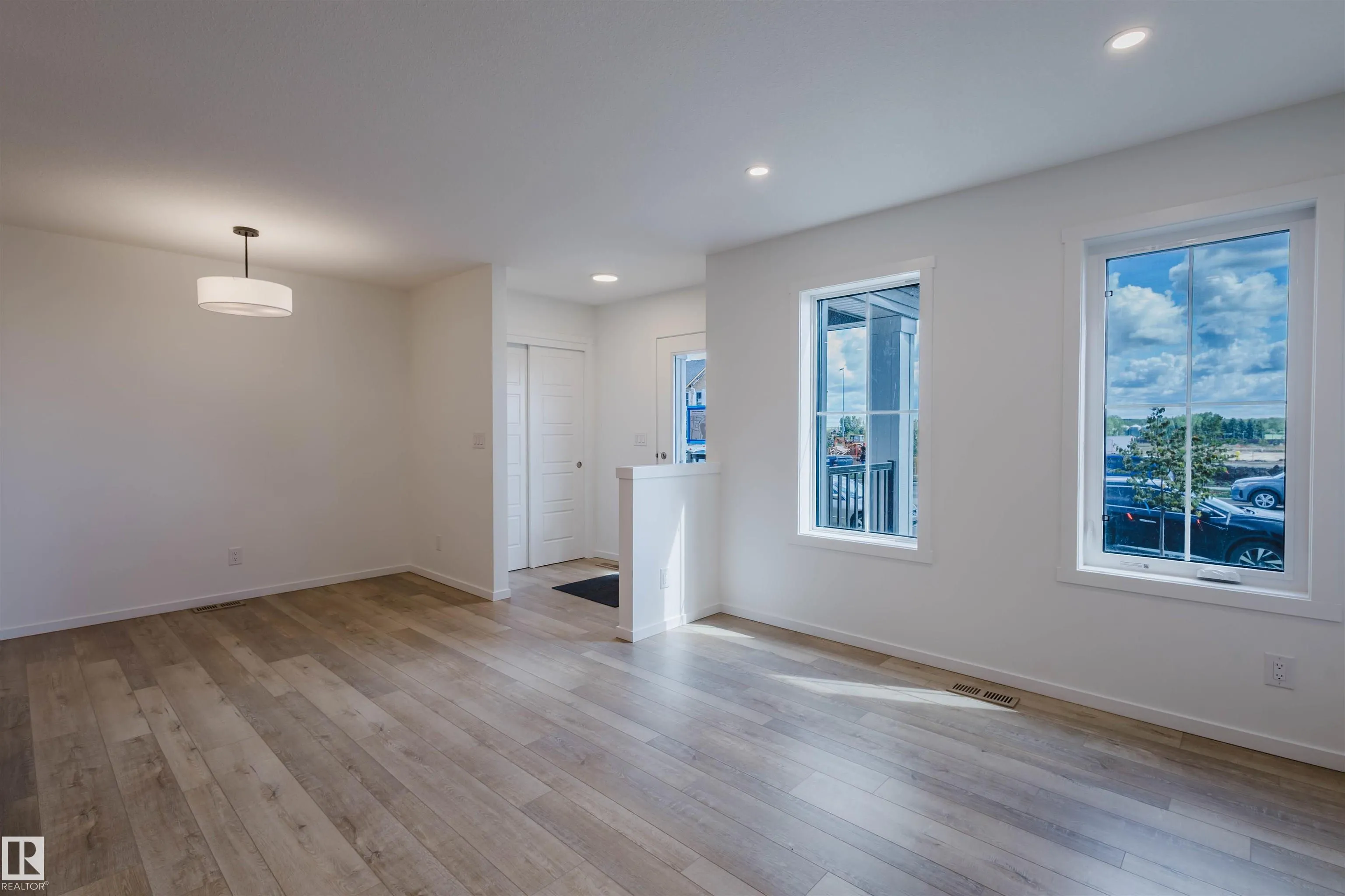 1050 Hearthstone Boulevard