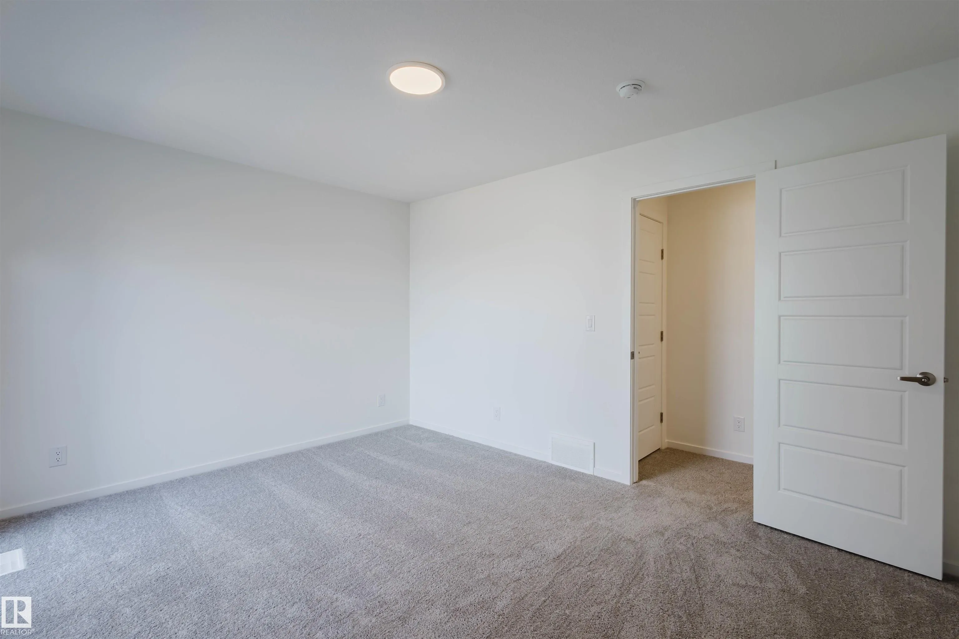1050 Hearthstone Boulevard