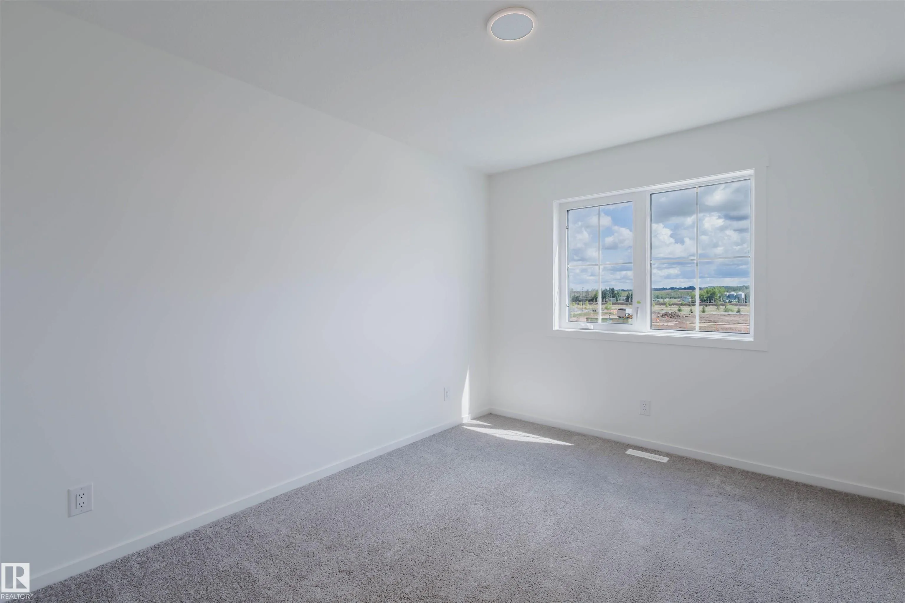 1050 Hearthstone Boulevard