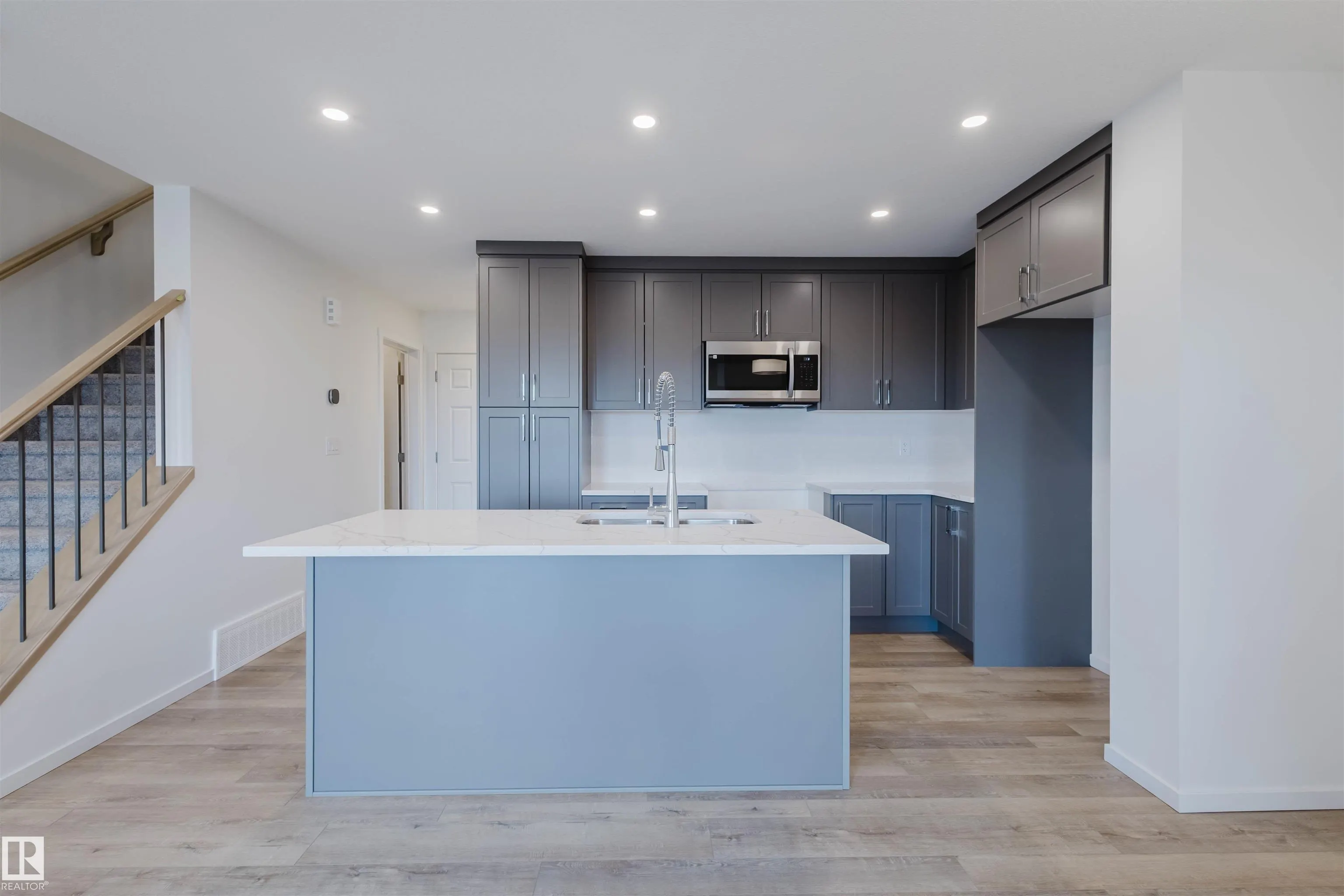 1050 Hearthstone Boulevard