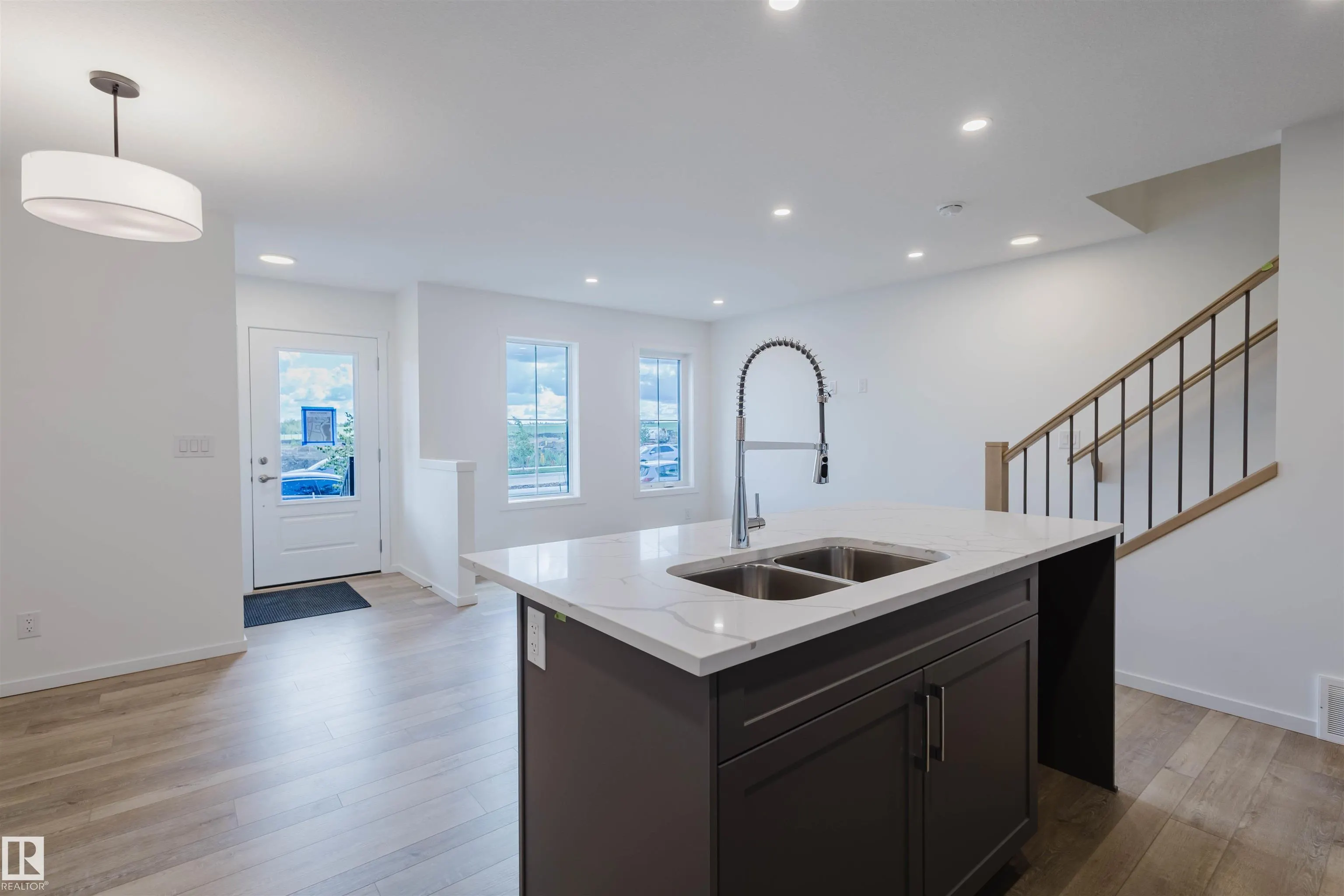 1050 Hearthstone Boulevard
