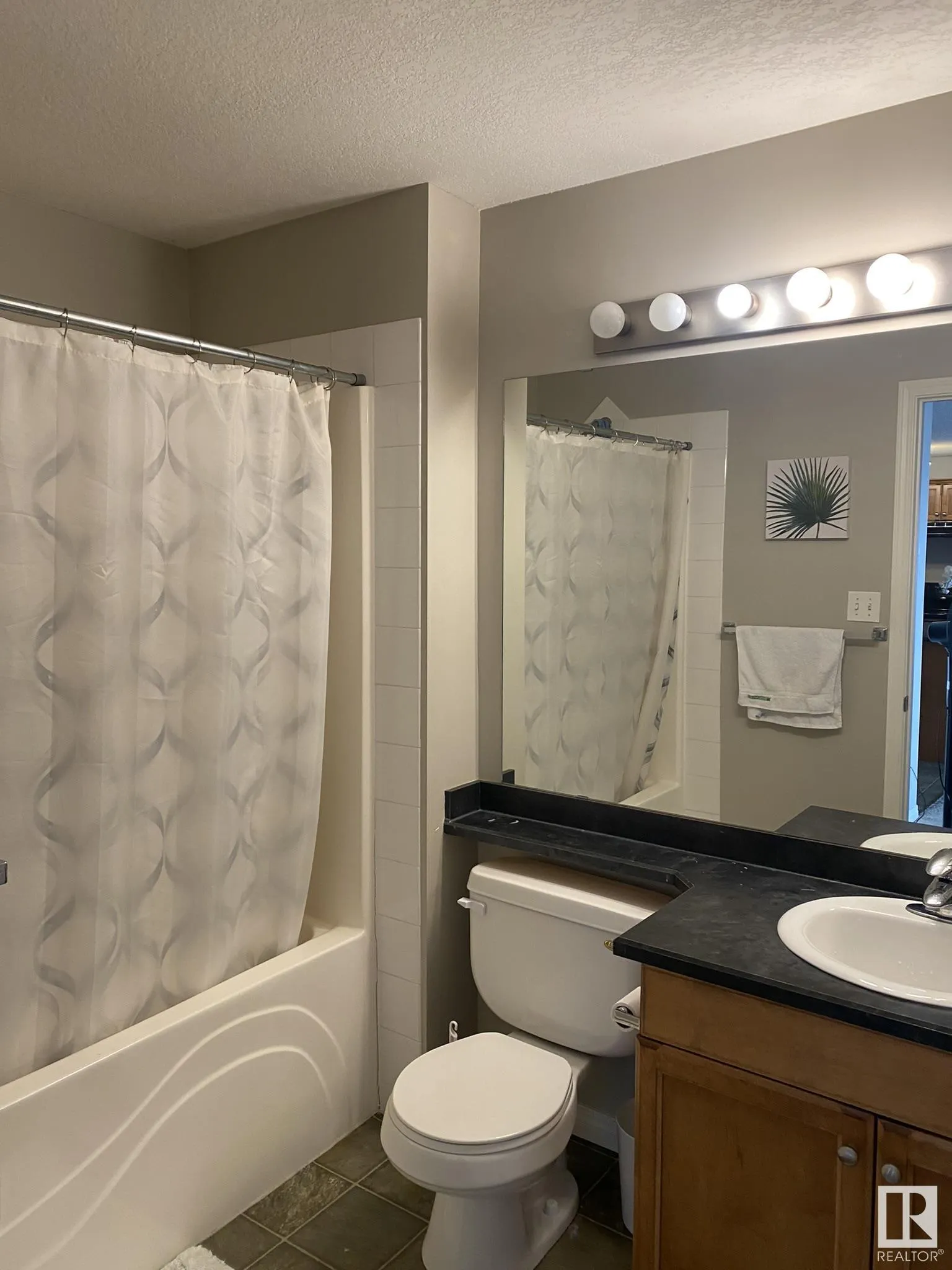320 CLAREVIEW STATION Drive