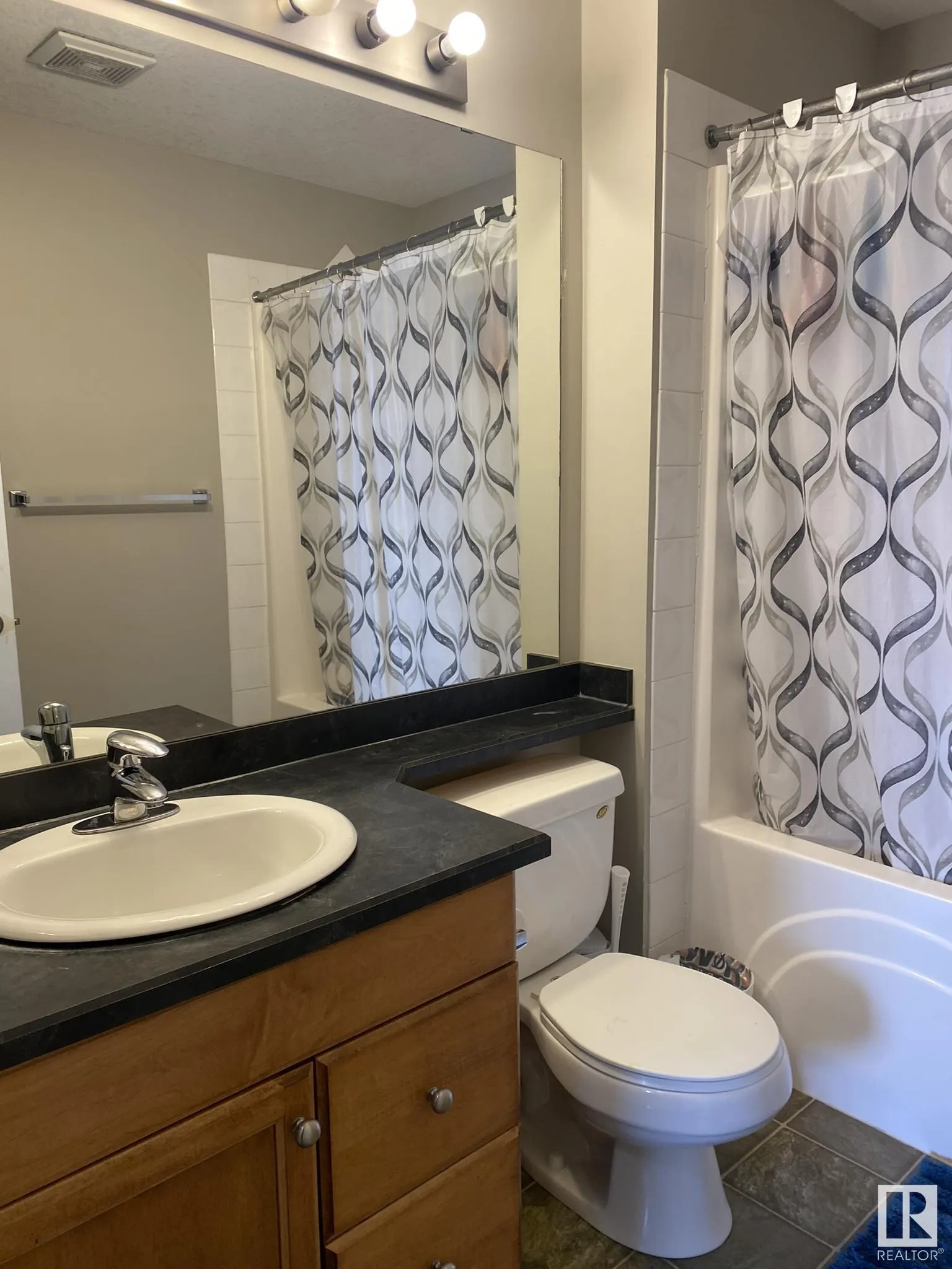 320 CLAREVIEW STATION Drive