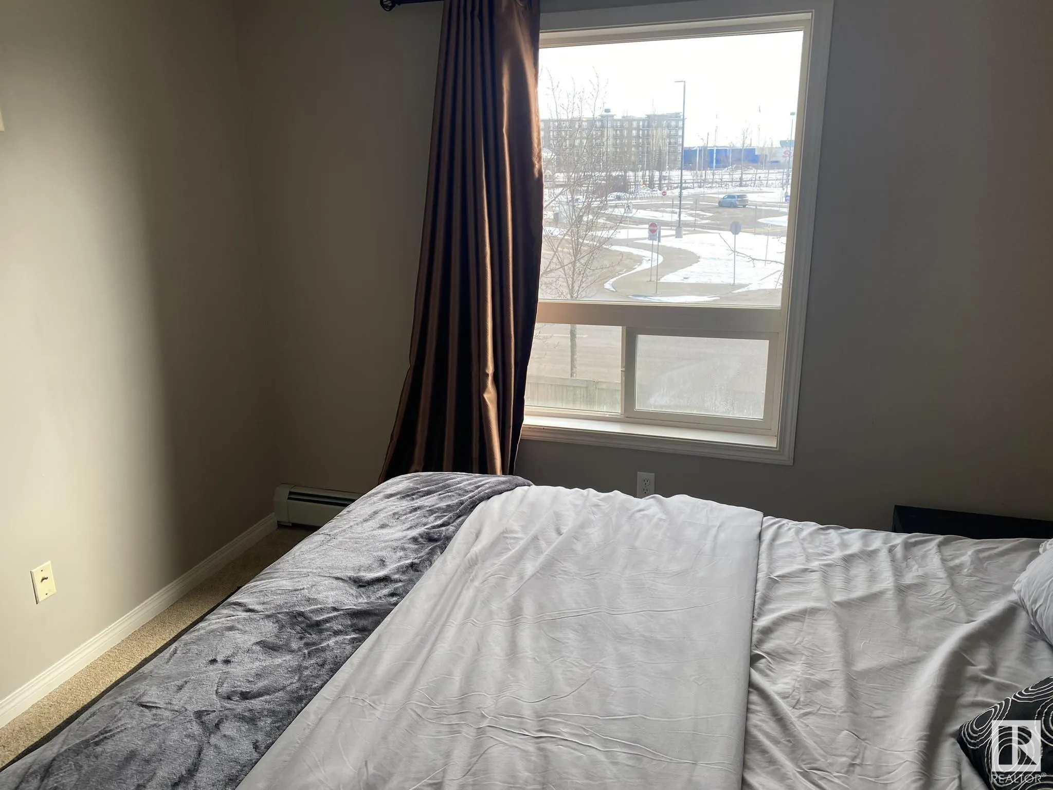 320 CLAREVIEW STATION Drive