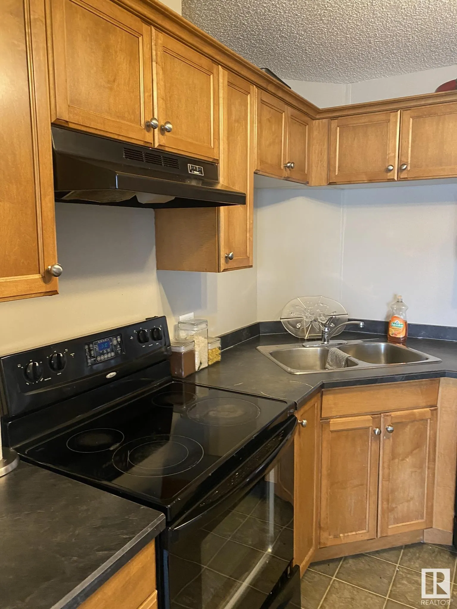 320 CLAREVIEW STATION Drive