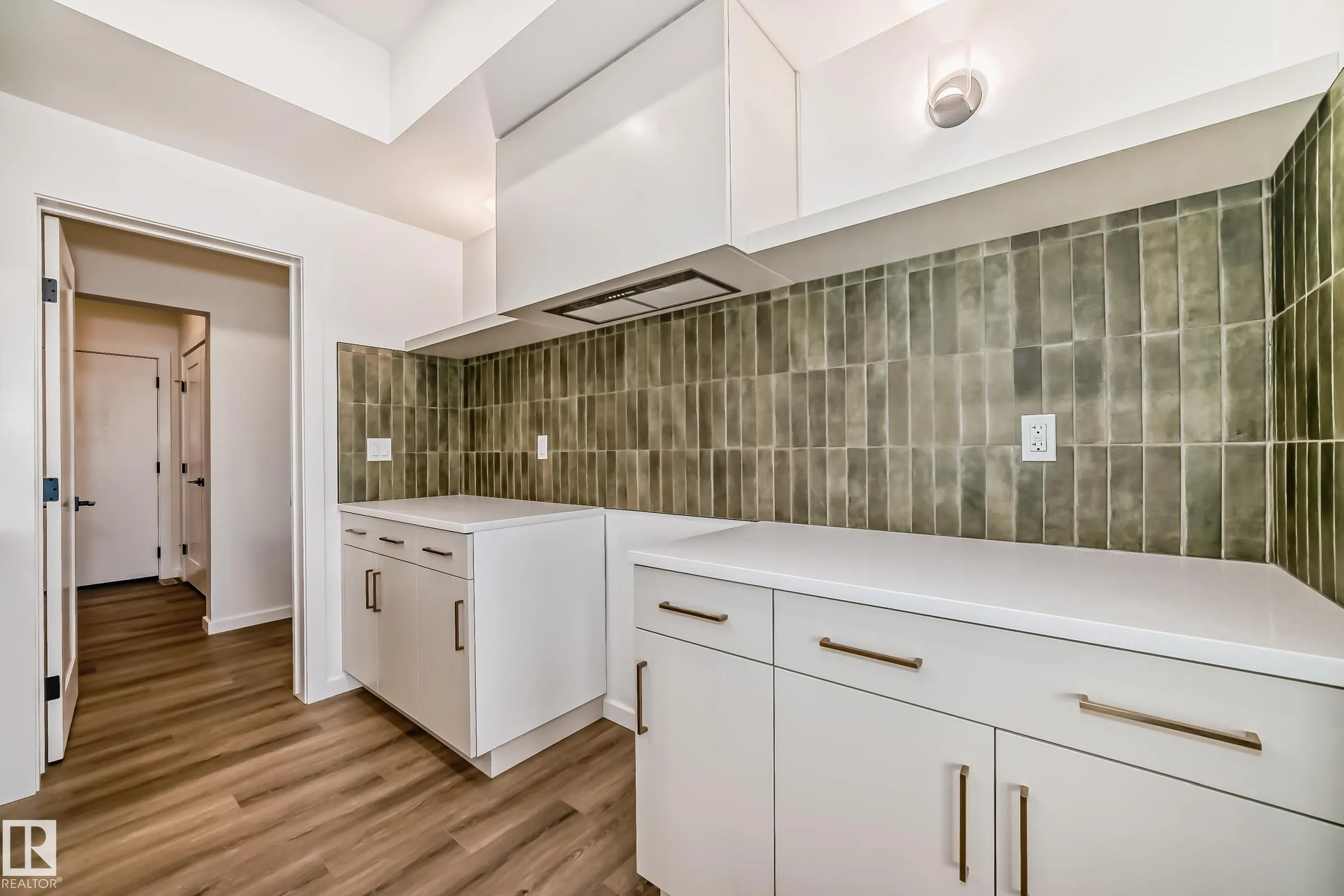 1362 AINSLIE Wynd