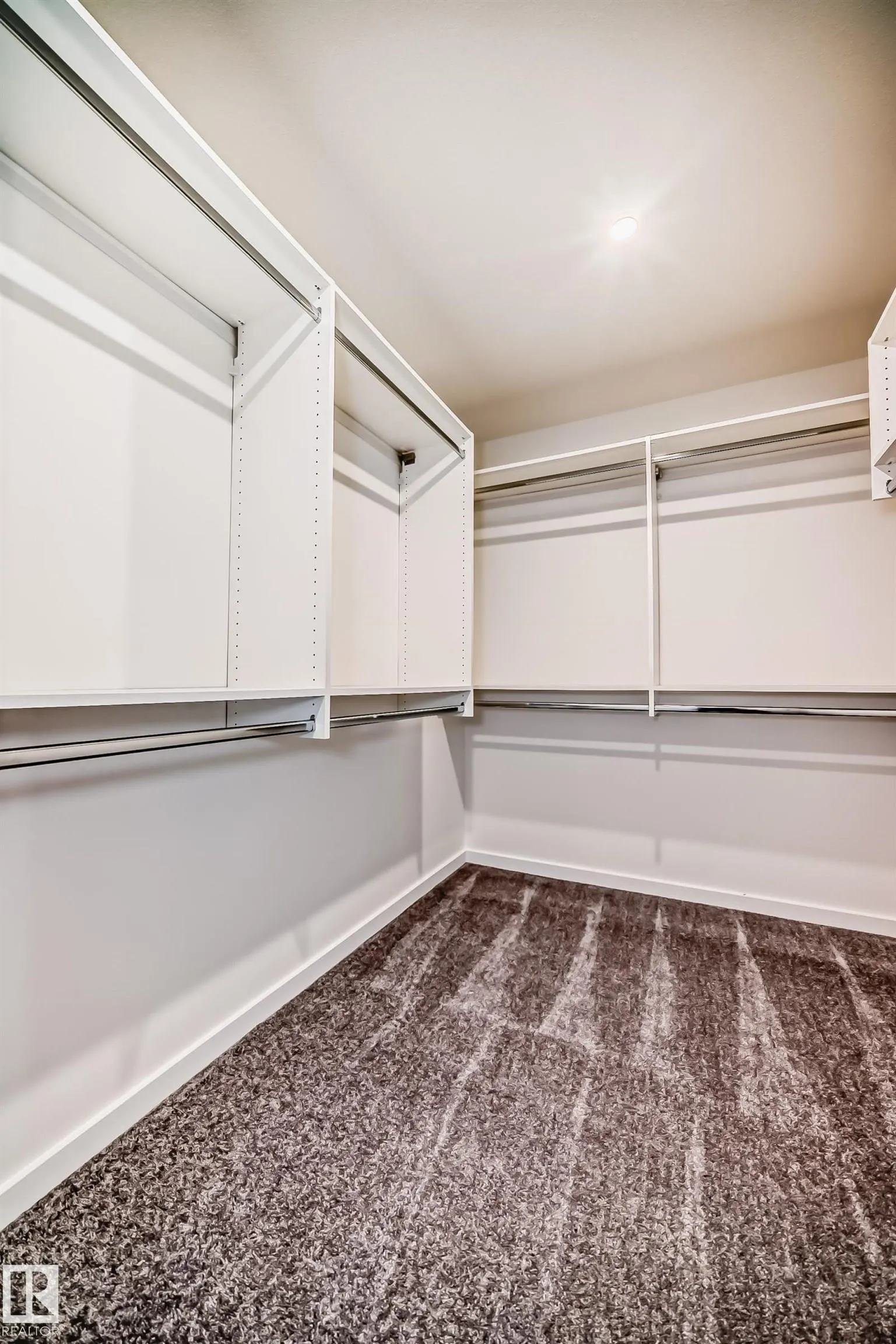1362 AINSLIE Wynd