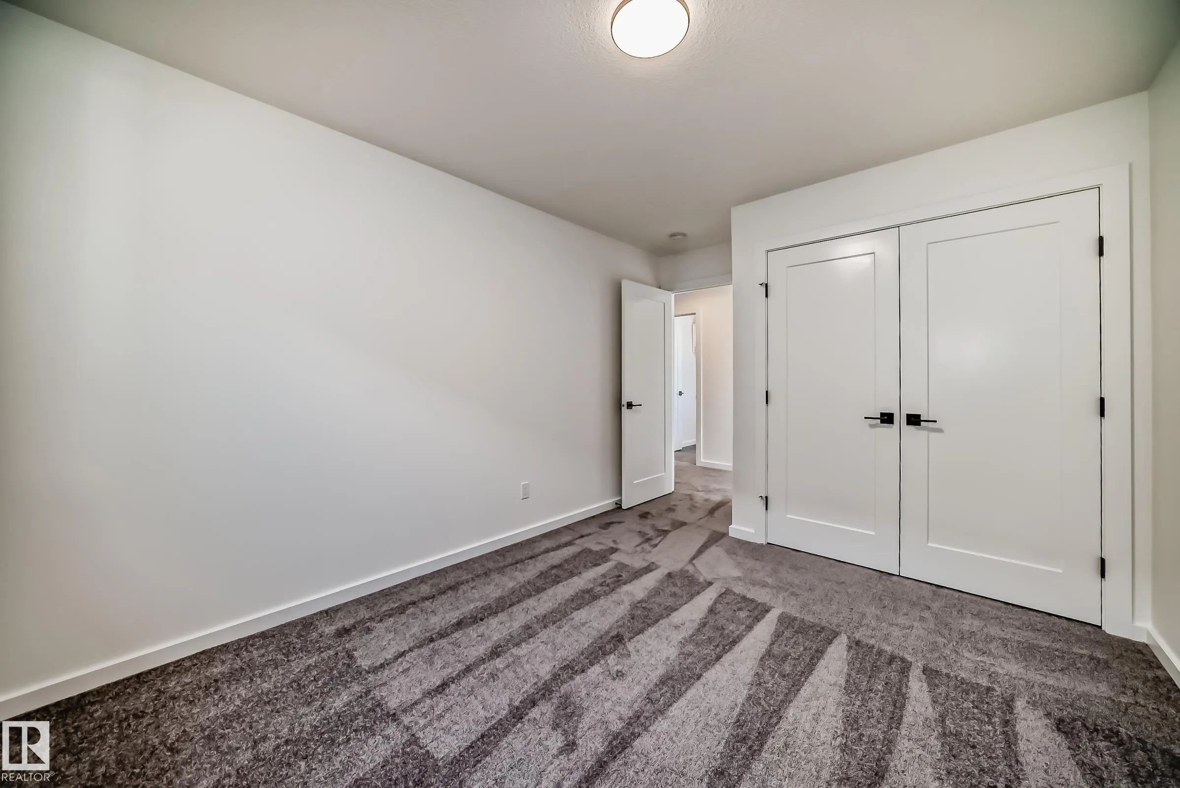 1362 AINSLIE Wynd