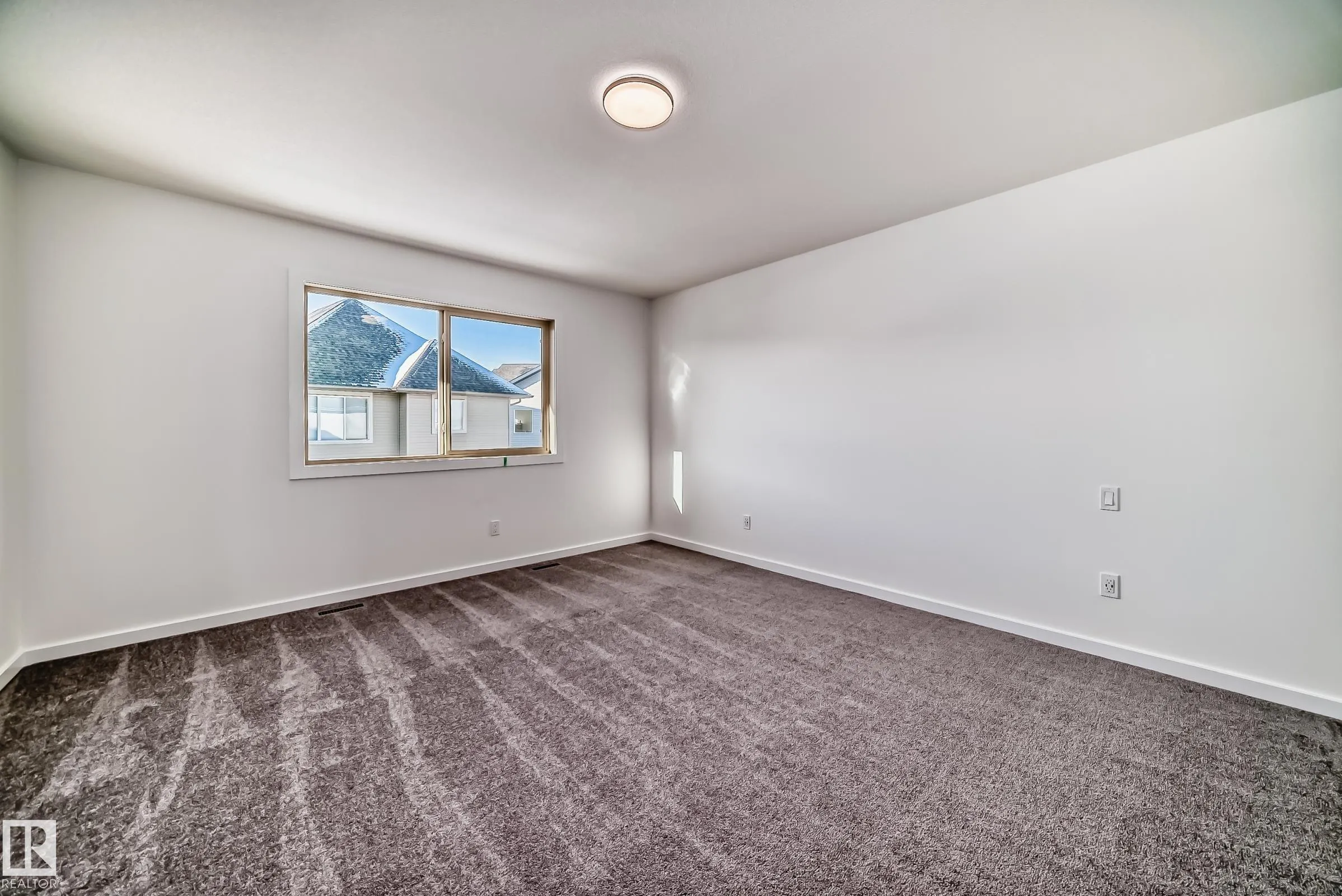 1362 AINSLIE Wynd