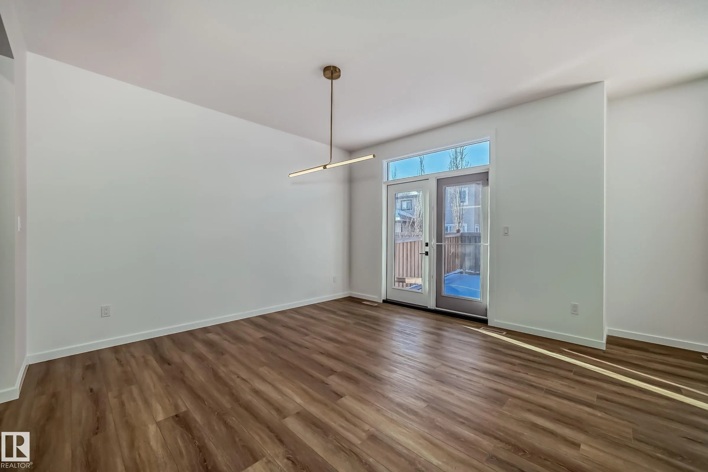 1362 AINSLIE Wynd