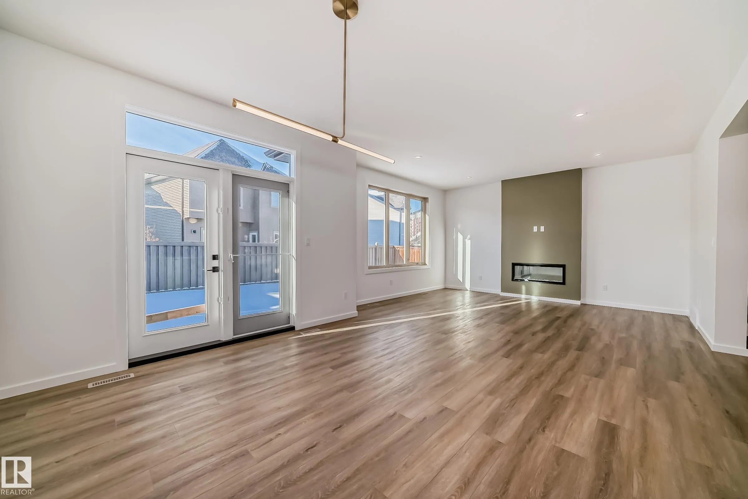 1362 AINSLIE Wynd