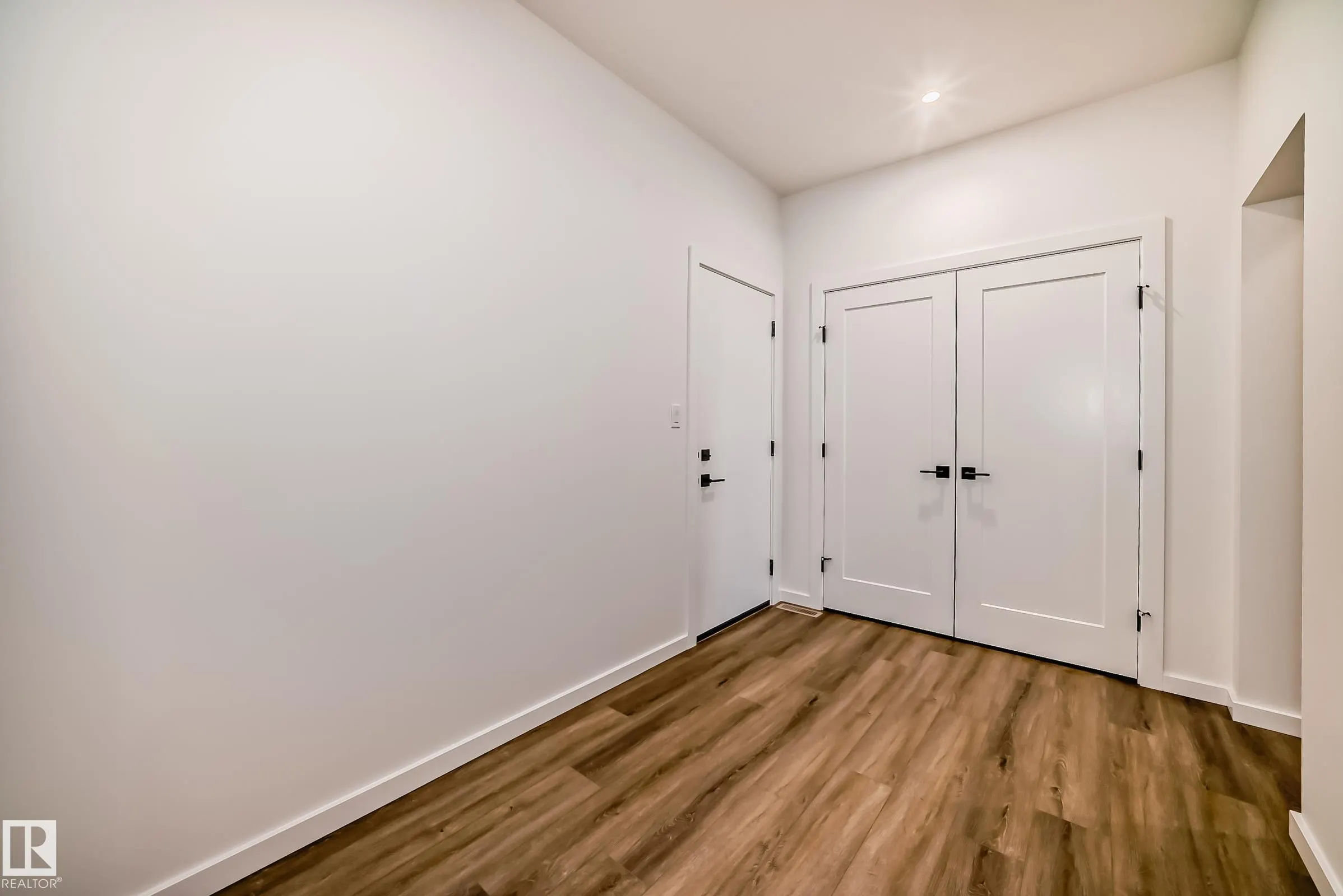1362 AINSLIE Wynd